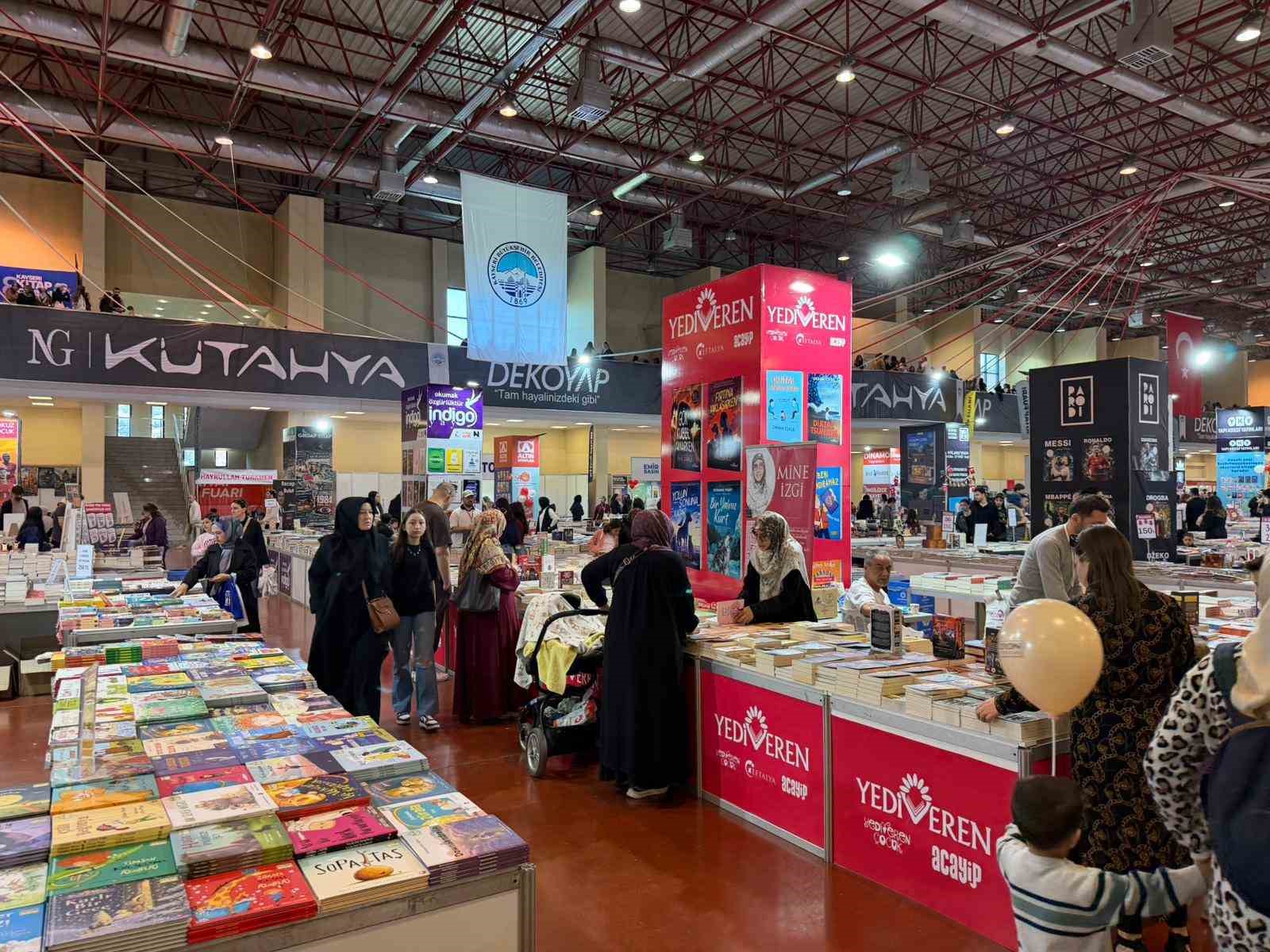 8. Kayseri Kitap Fuarı&rsquo;na son iki g&uuml;nde yoğun ilgi
