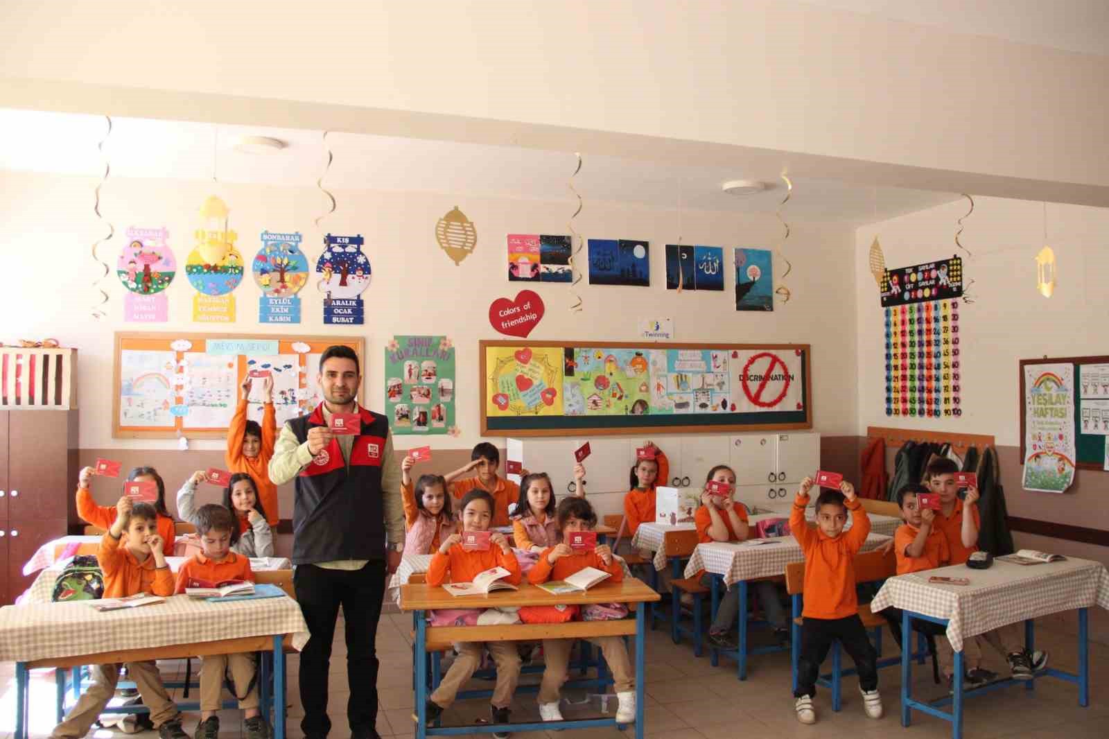 &Ouml;ğrencilere 112 Acil &Ccedil;ağrı sistemi anlatıldı
