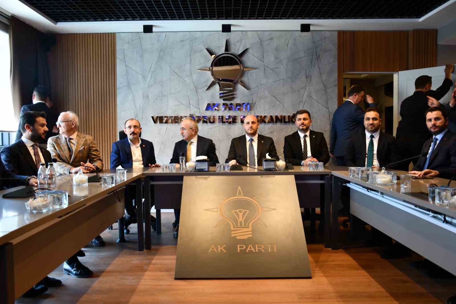 AK Parti Vezirk&ouml;pr&uuml; Teşkilatının yeni hizmet binası a&ccedil;ıldı
