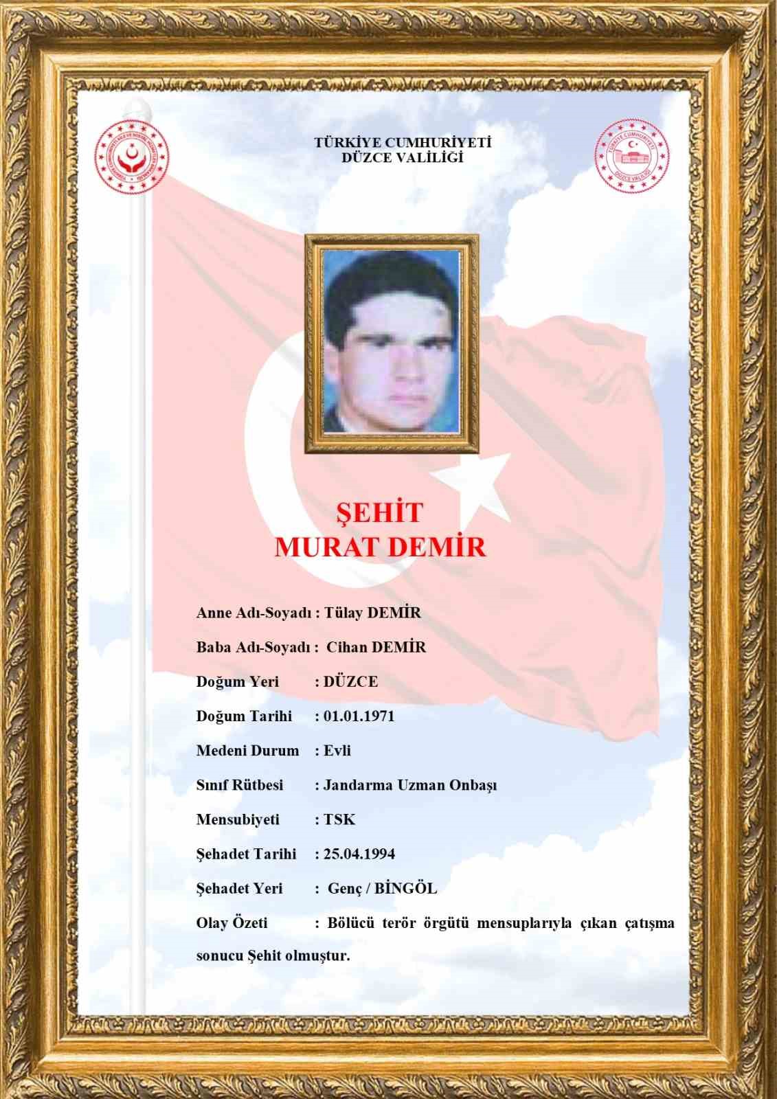 Jandarma şehit Demir&rsquo;i kabri başında andı
