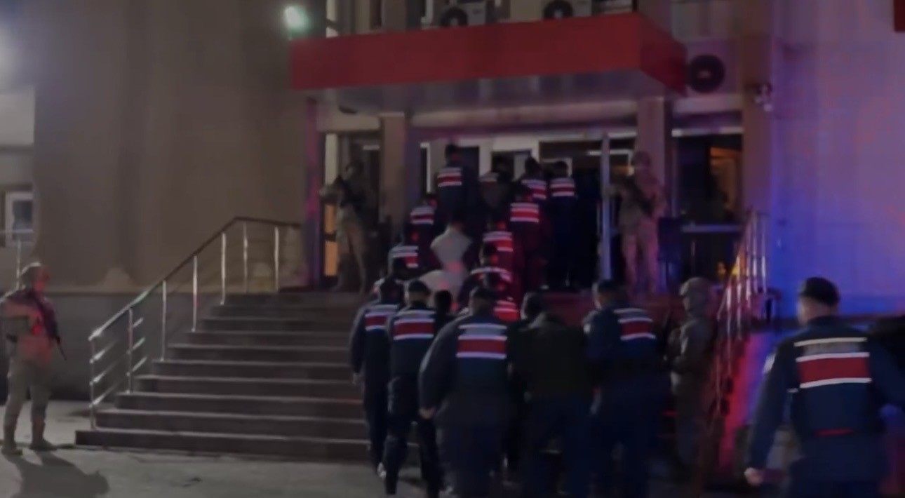 &Ccedil;ankırı&rsquo;da uyuşturucu operasyonu: 13 tutuklama
