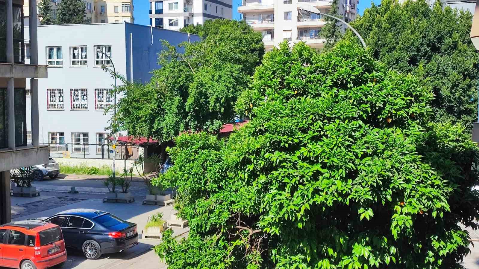 Adana&rsquo;da sıcaklık d&uuml;ş&uuml;yor, yağışlı hava geliyor
