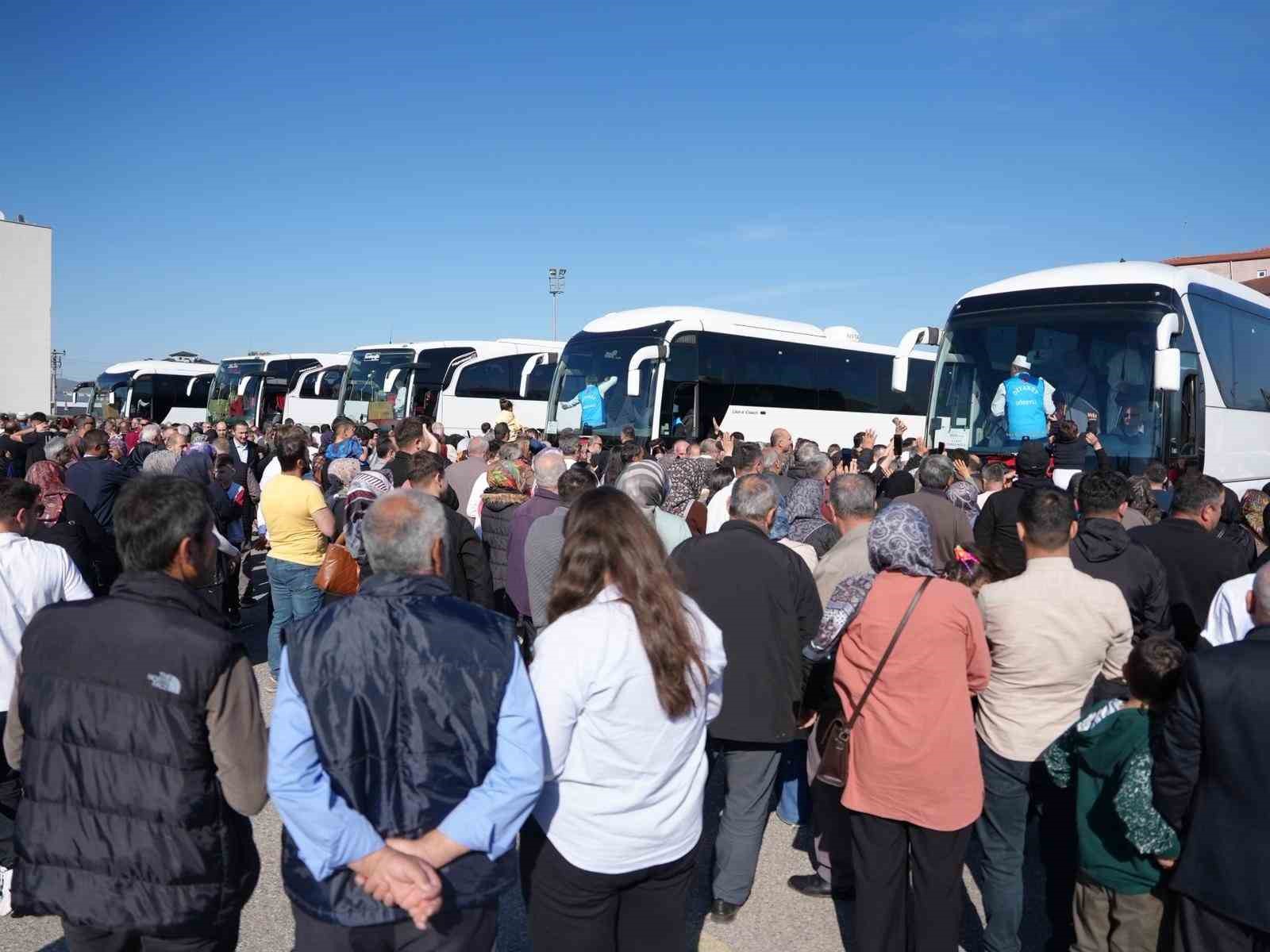 Düzce’de 191 hacı adayı dualarla uğurlandı