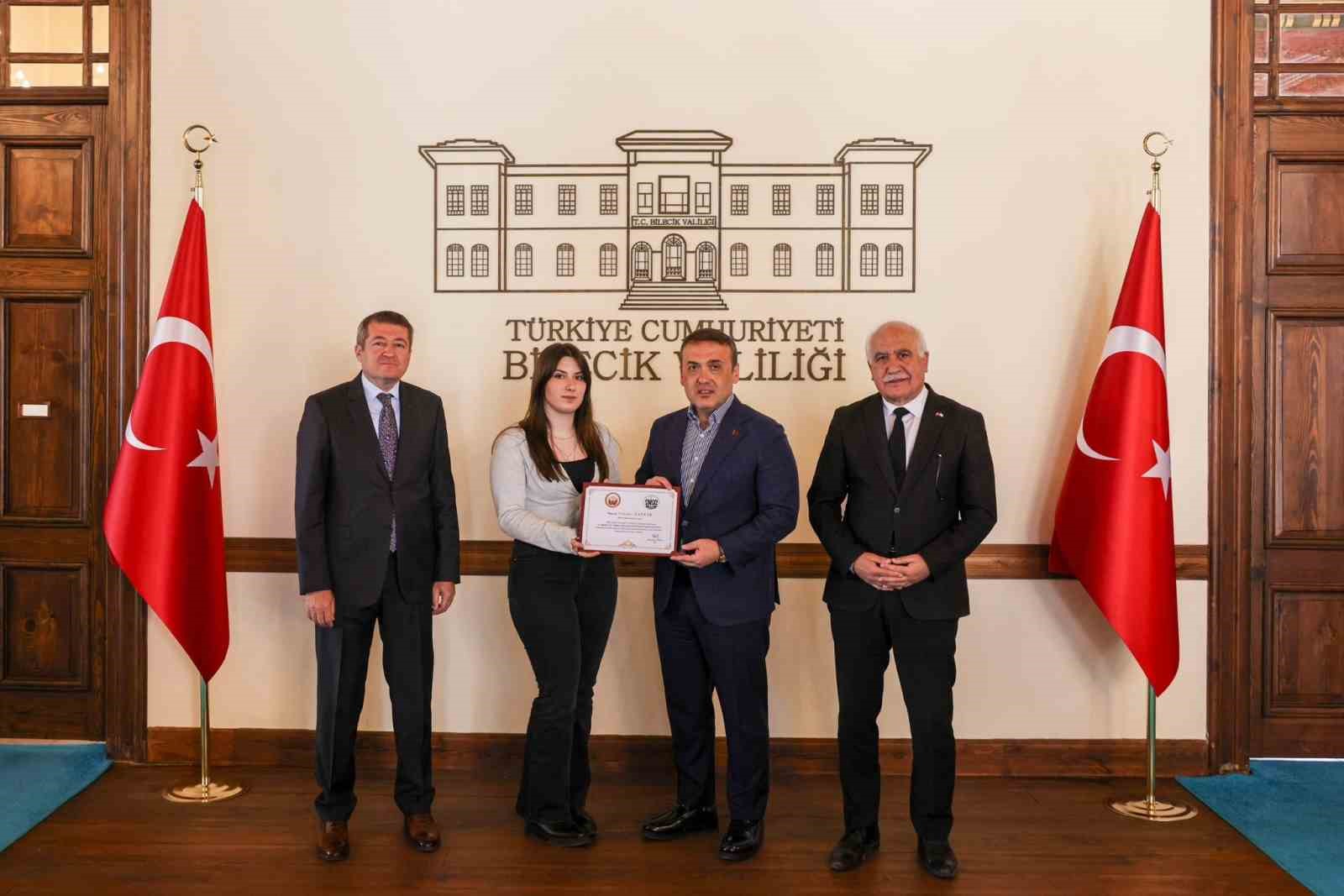 "Sağlıklı Nesil Sağlıklı Gelecek" yarışmasında &ouml;d&uuml;ller sahiplerini buldu
