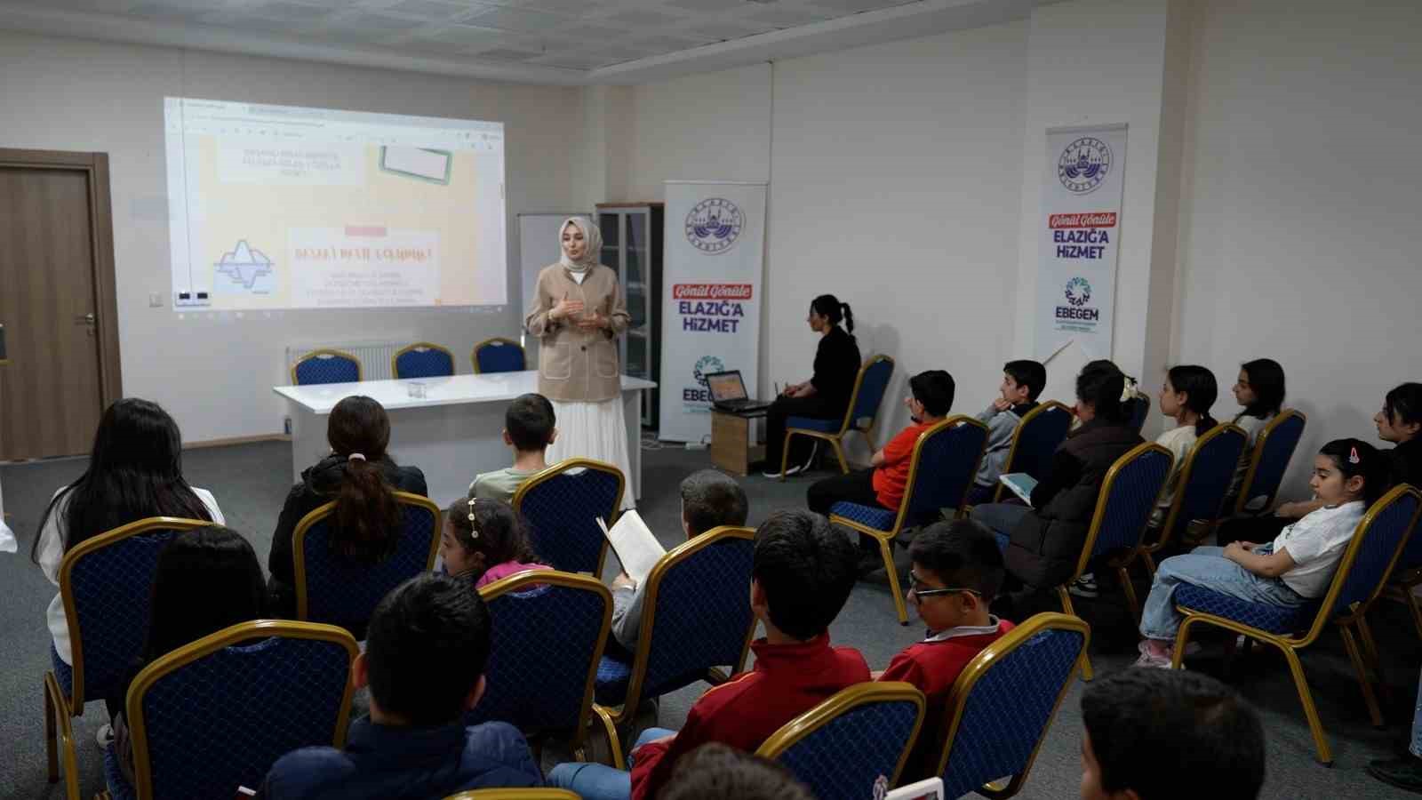 Elazığ&rsquo;da &rsquo;Ailemle Okuyorum&rsquo; etkinliği
