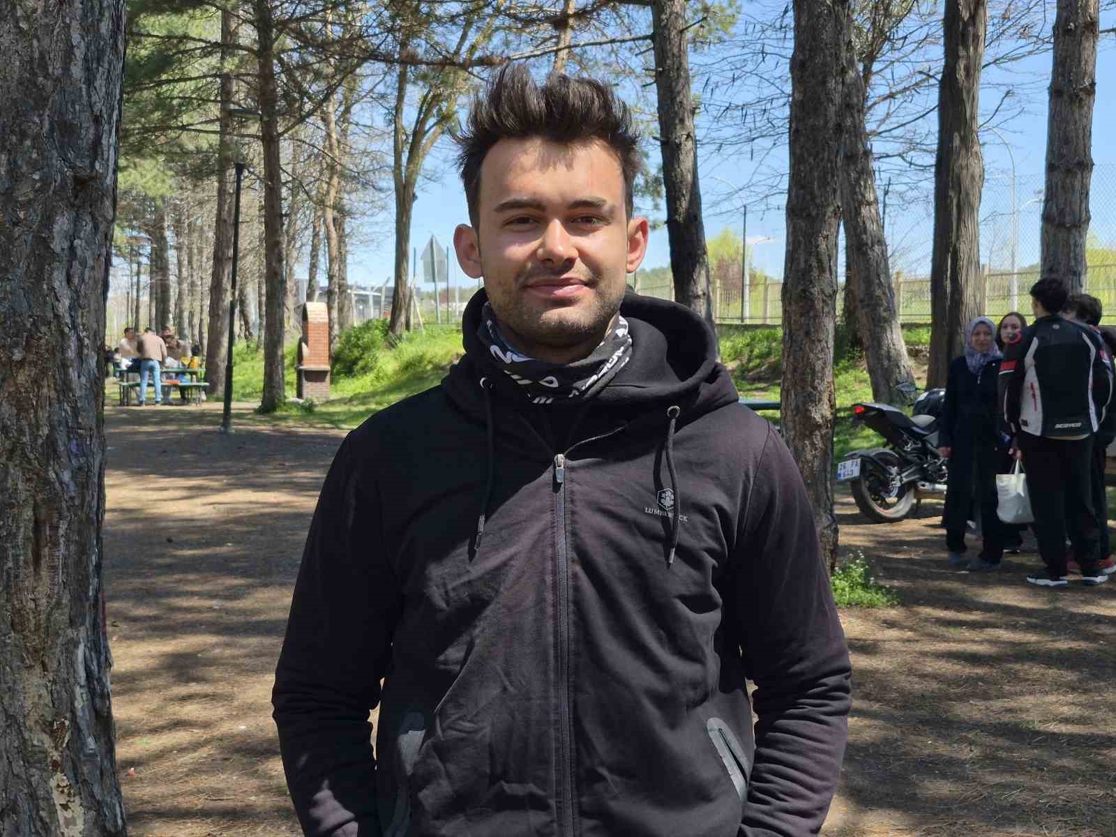 Eskişehir&rsquo;de gen&ccedil;ler doğa ve tarih gezisinin ardından mangalda buluştu
