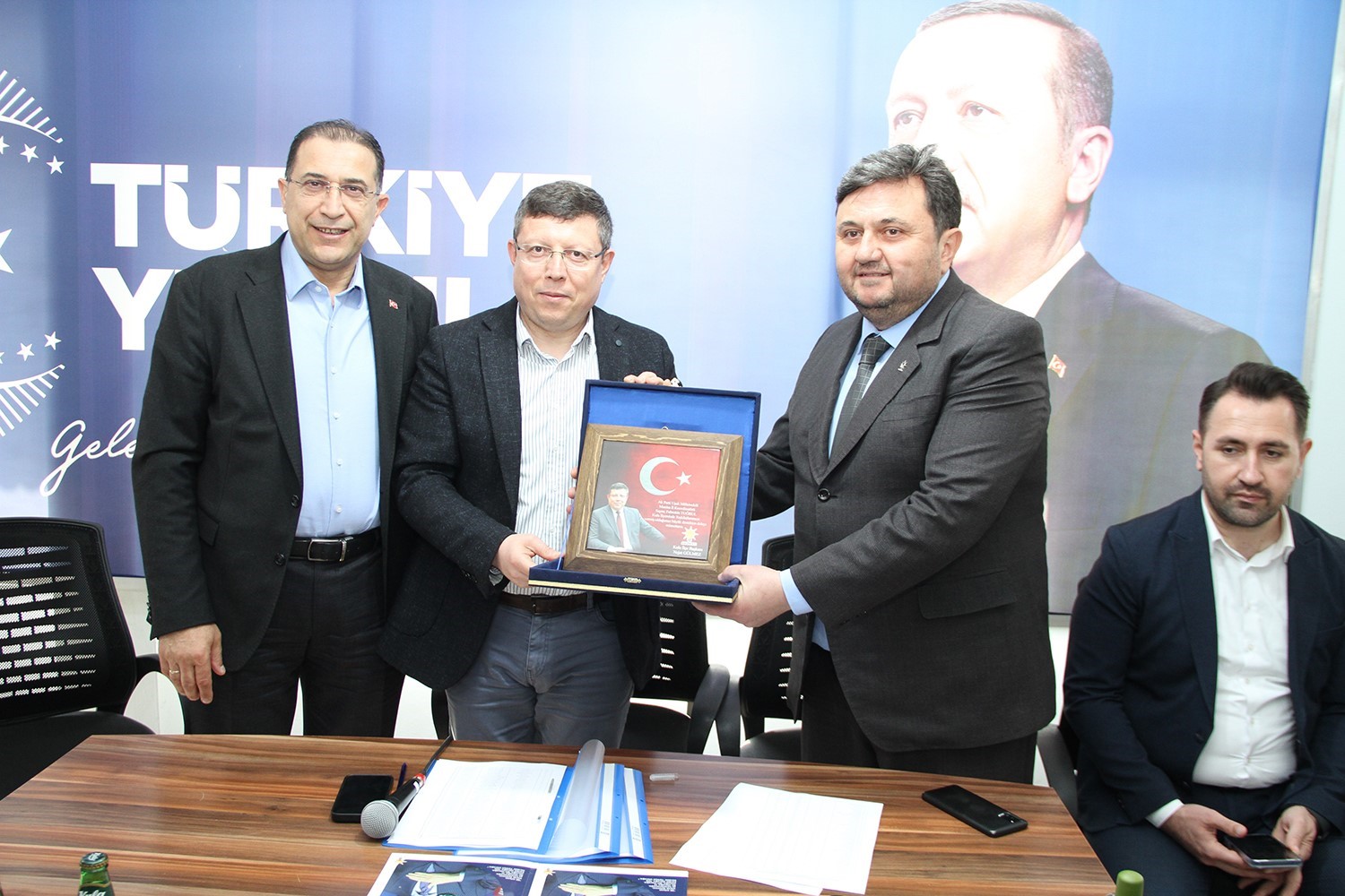 AK Parti Kula&rsquo;da Mahalle Başkanları Toplantısı ger&ccedil;ekleştirildi
