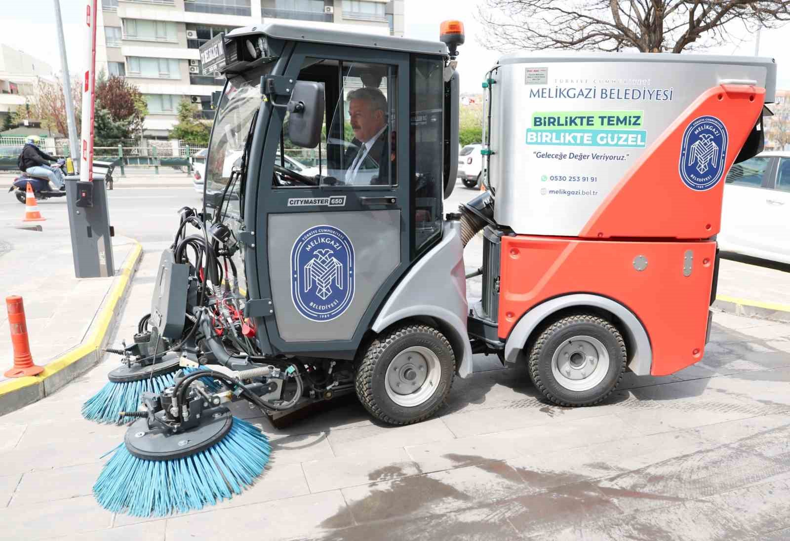 Melikgazi&rsquo;nin hizmet kalitesini artıracak yeni ara&ccedil;lar sahada
