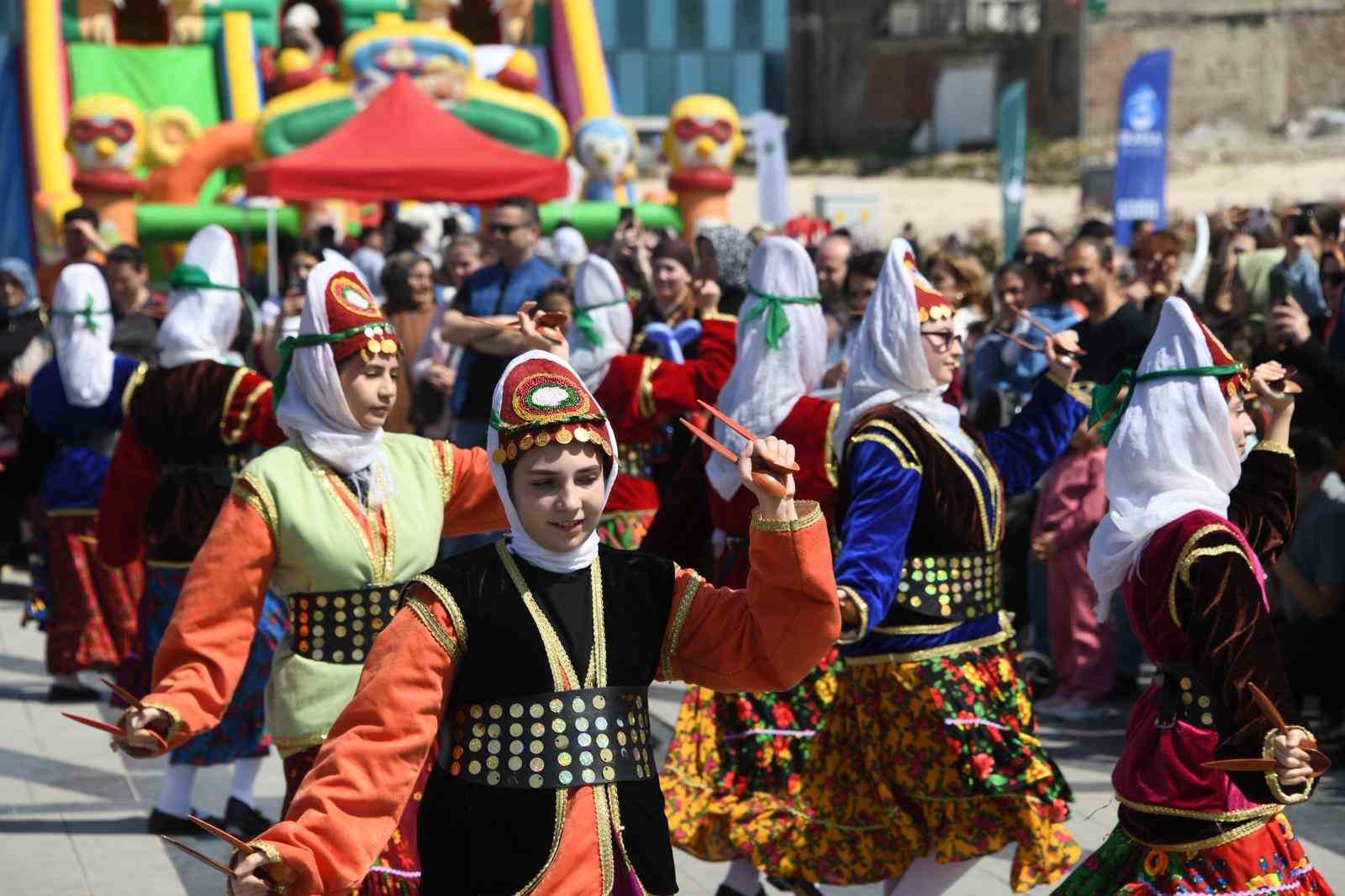 Osmangazi&rsquo;de &ccedil;ocuk karnavalı
