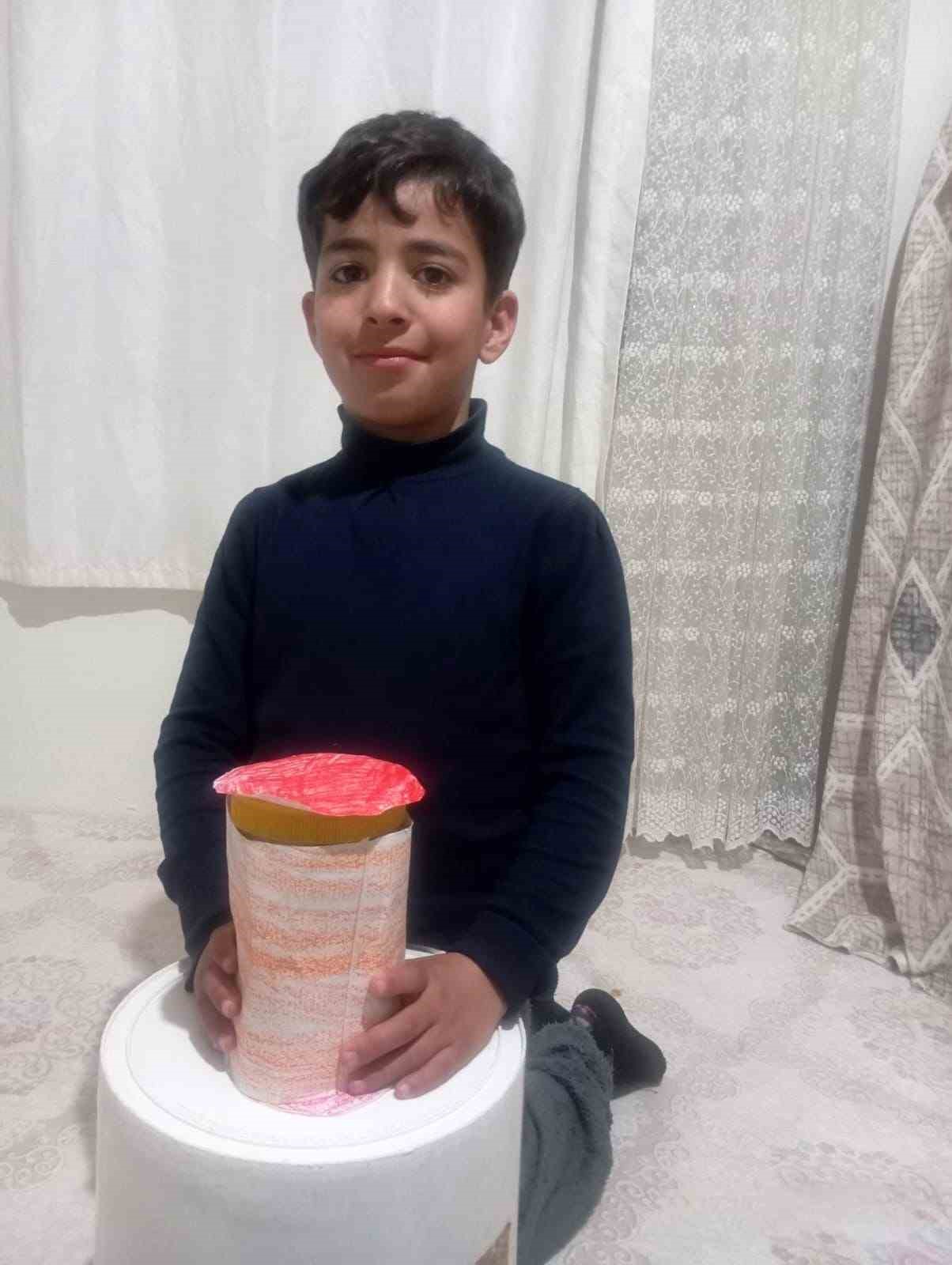 Şemdinli&rsquo;de dereye d&uuml;şen &ccedil;ocuk i&ccedil;in seferberlik başlatıldı
