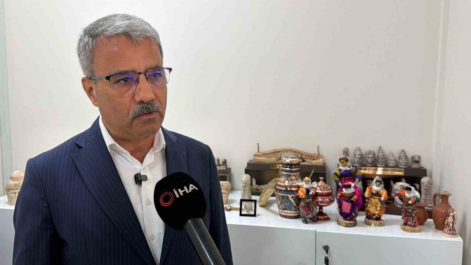 Depremde iş yerini kaybeden kadınlar yeniden &uuml;retime başladı
