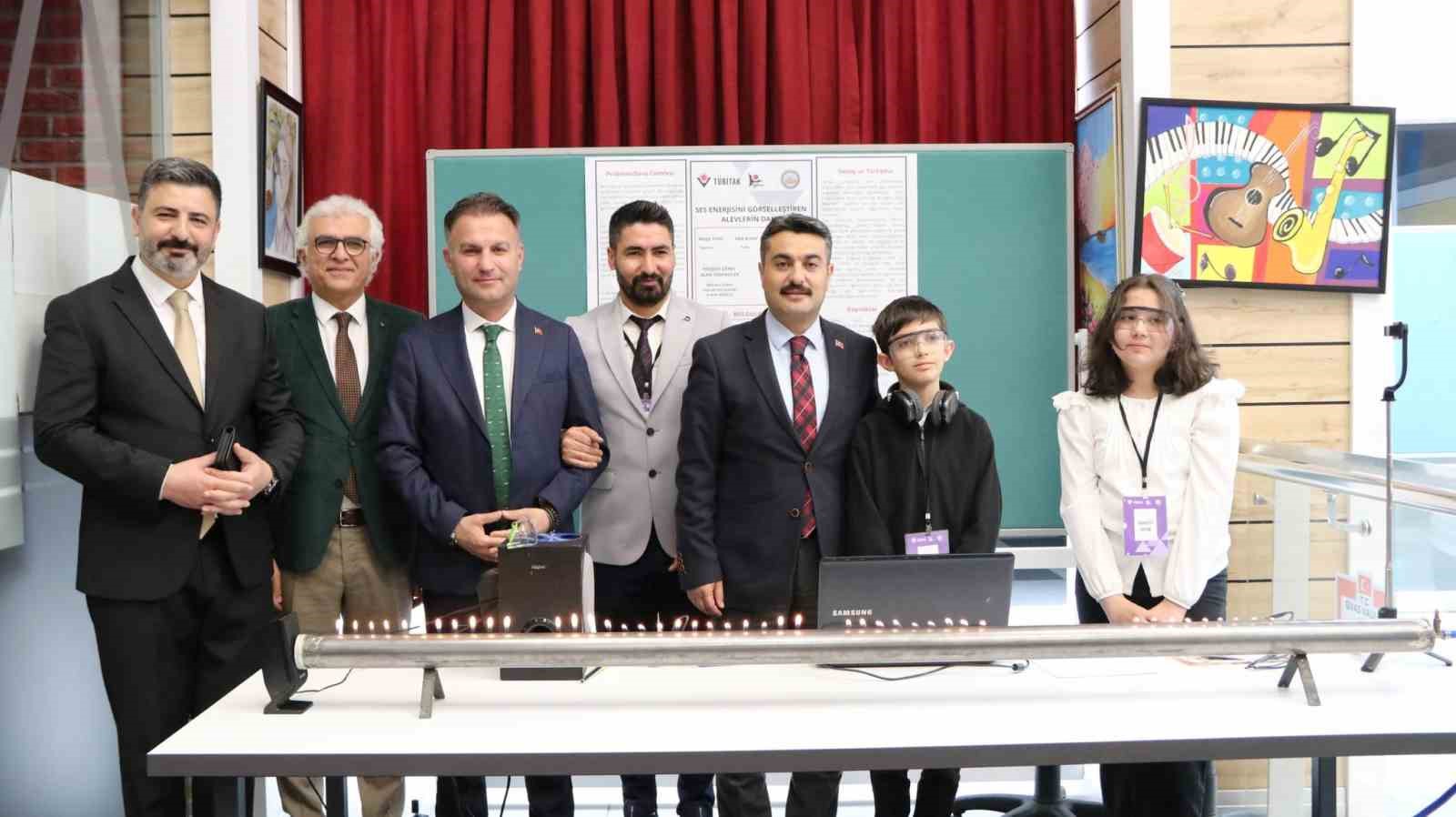 Sivas&rsquo;ta bilim r&uuml;zgarı esti
