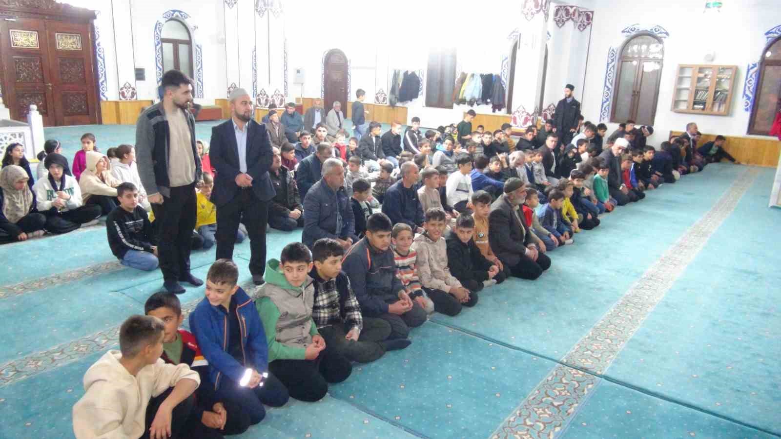 Doğanşehir&rsquo;de &ccedil;ocuklar camide buluştu
