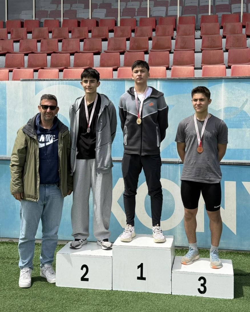 Eskişehirli atletler Konya&rsquo;dan madalya ile d&ouml;nd&uuml;

