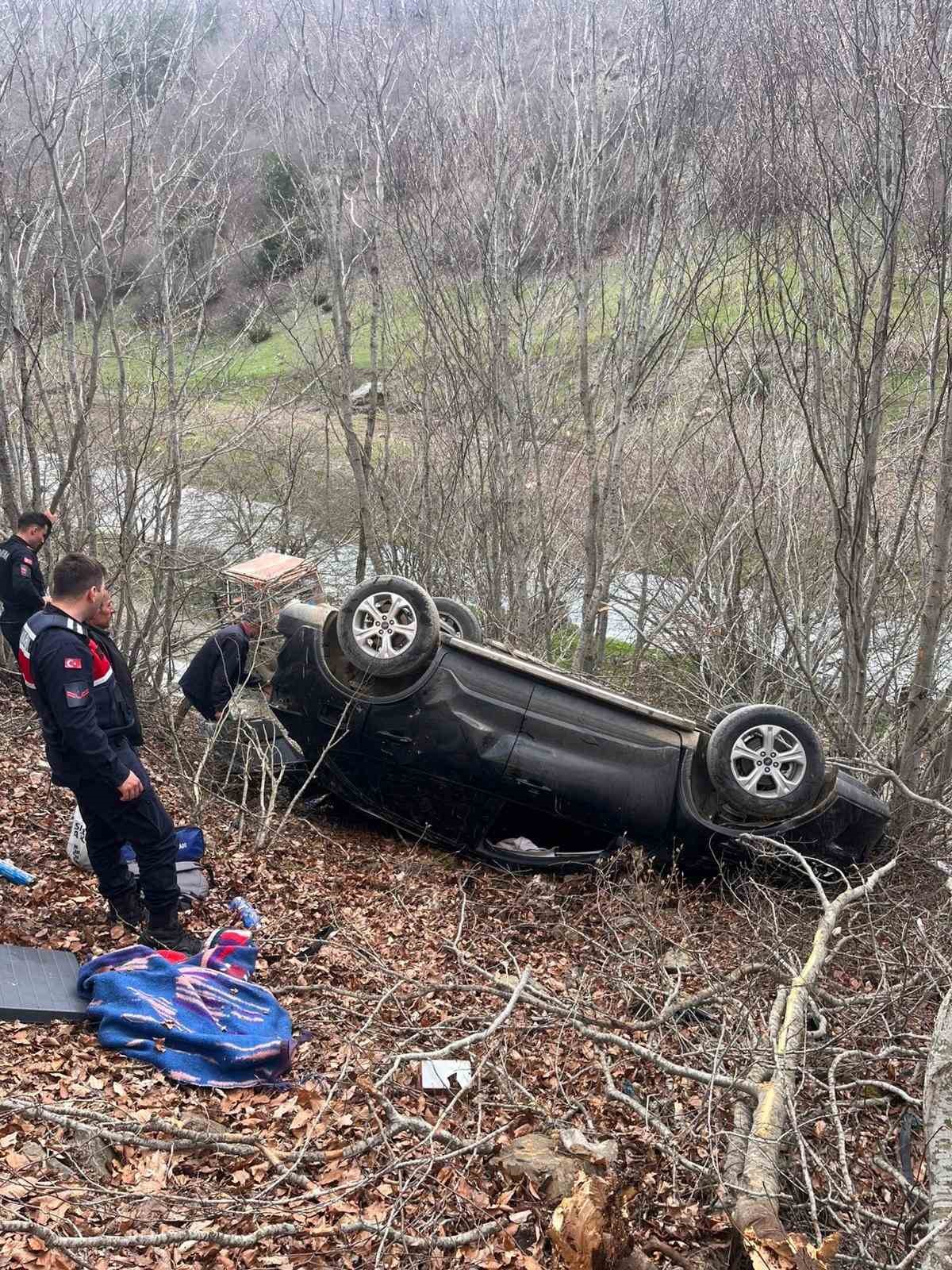 Tokat&rsquo;ta otomobil şarampole u&ccedil;tu: 2 yaralı
