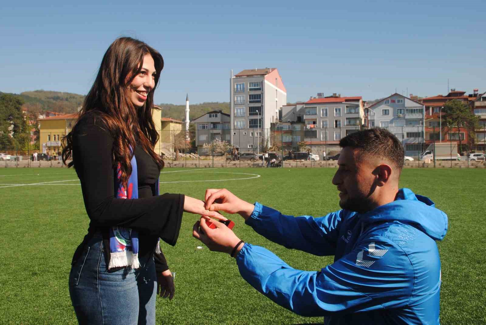 Zonguldak&rsquo;ta yeşil sahada &ccedil;ifte mutluluk
