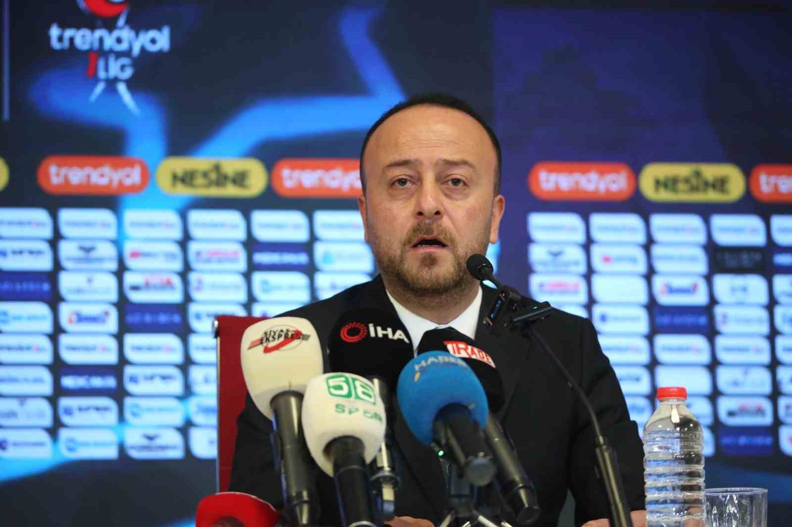 Burak &Ouml;z&ccedil;oban: "Kongrede aday değilim"
