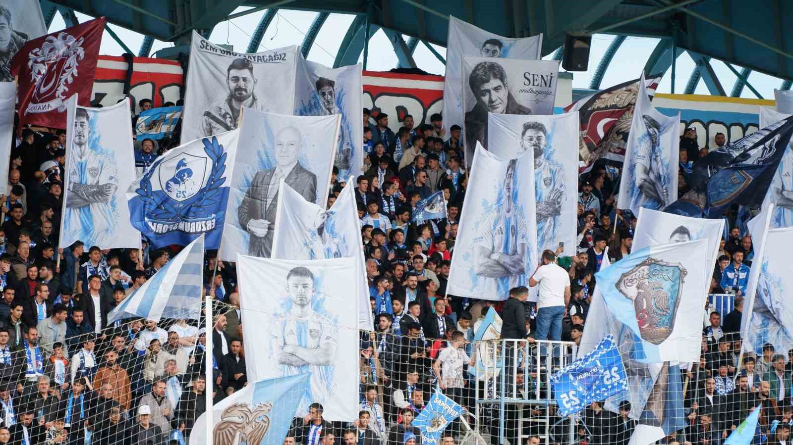 Erzurumspor FK, şampiyonluk y&uuml;r&uuml;y&uuml;ş&uuml;n&uuml; 1 puanla per&ccedil;inledi
