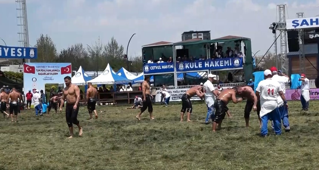 Gaziantep&rsquo;te altın kemer Mustafa Taş&rsquo;ın
