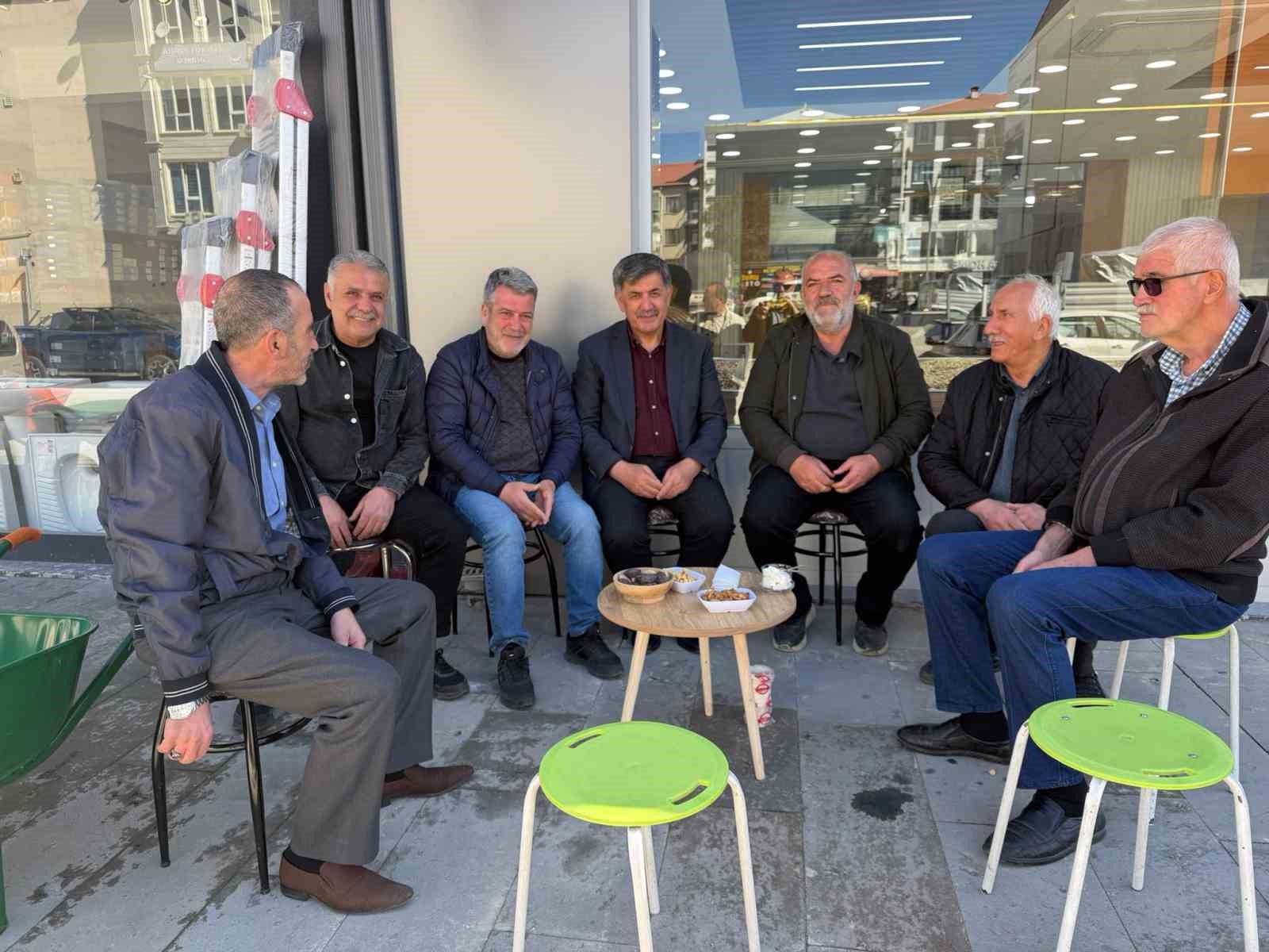 Başkan Aksun g&ouml;n&uuml;llere dokunuyor
