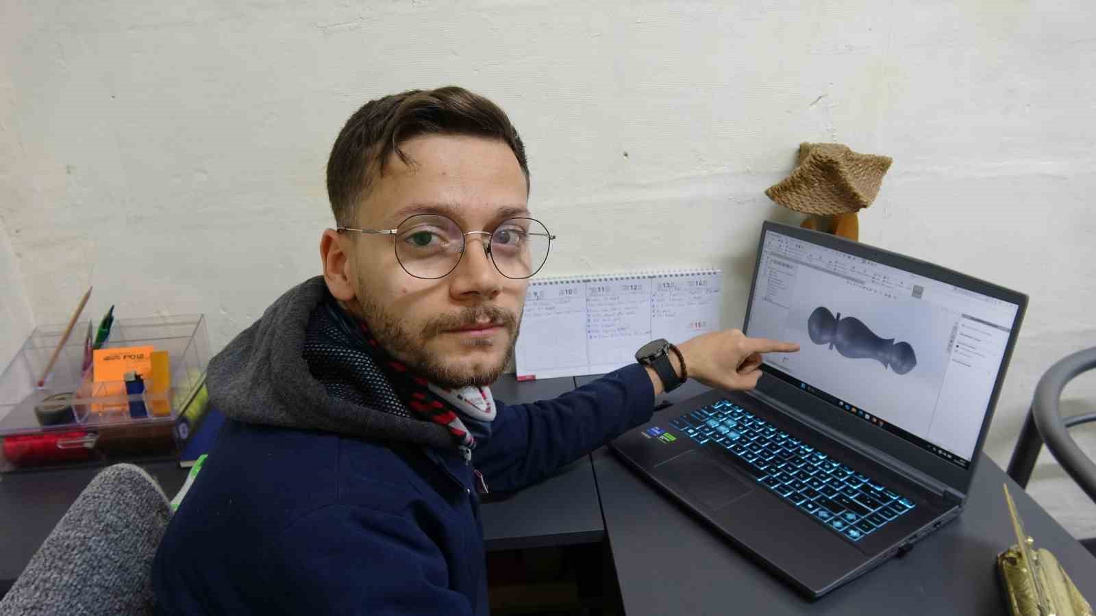 Tespih meraklısı gen&ccedil; hobisini ustalığa d&ouml;n&uuml;şt&uuml;rd&uuml;
