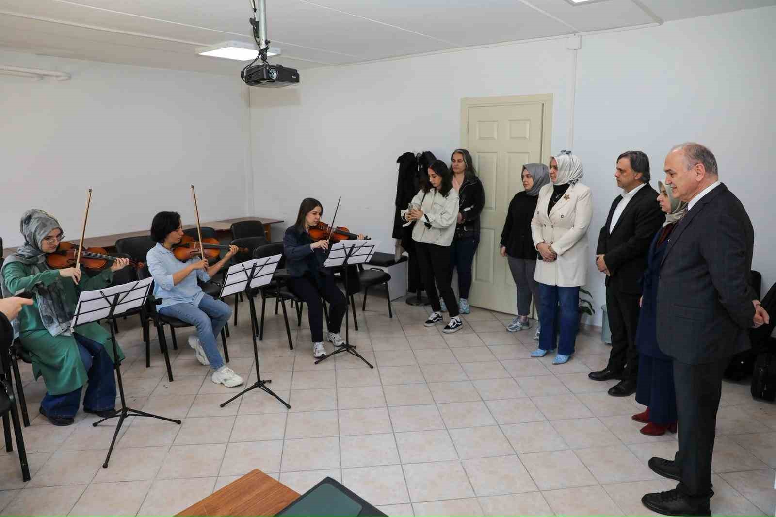 Hobiden ekonomik &ouml;zg&uuml;rl&uuml;ğe
