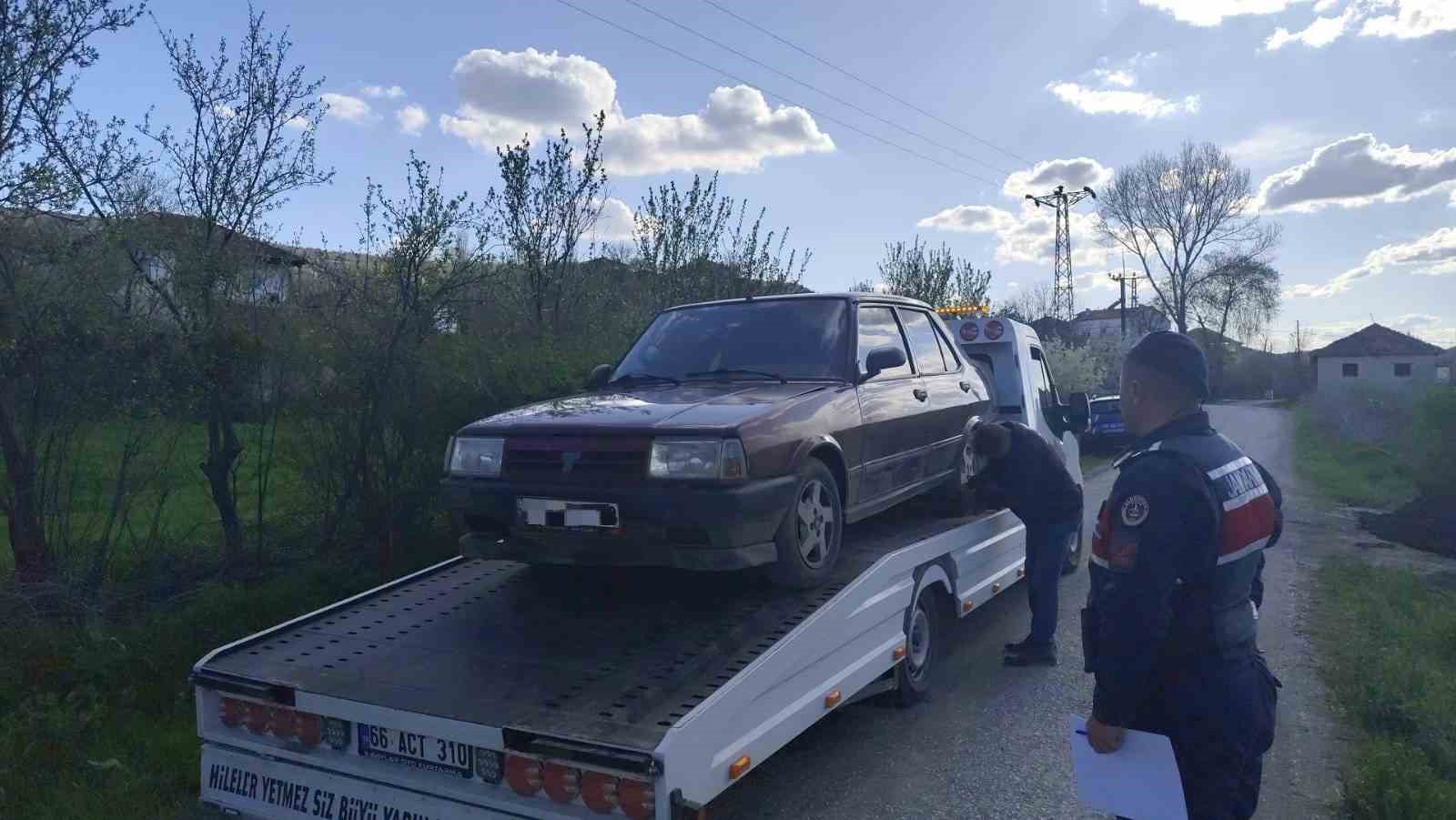 &lsquo;Dur&rsquo; ihtarına uymayan s&uuml;r&uuml;c&uuml;lere toplam 582 bin 431 lira ceza kesildi
