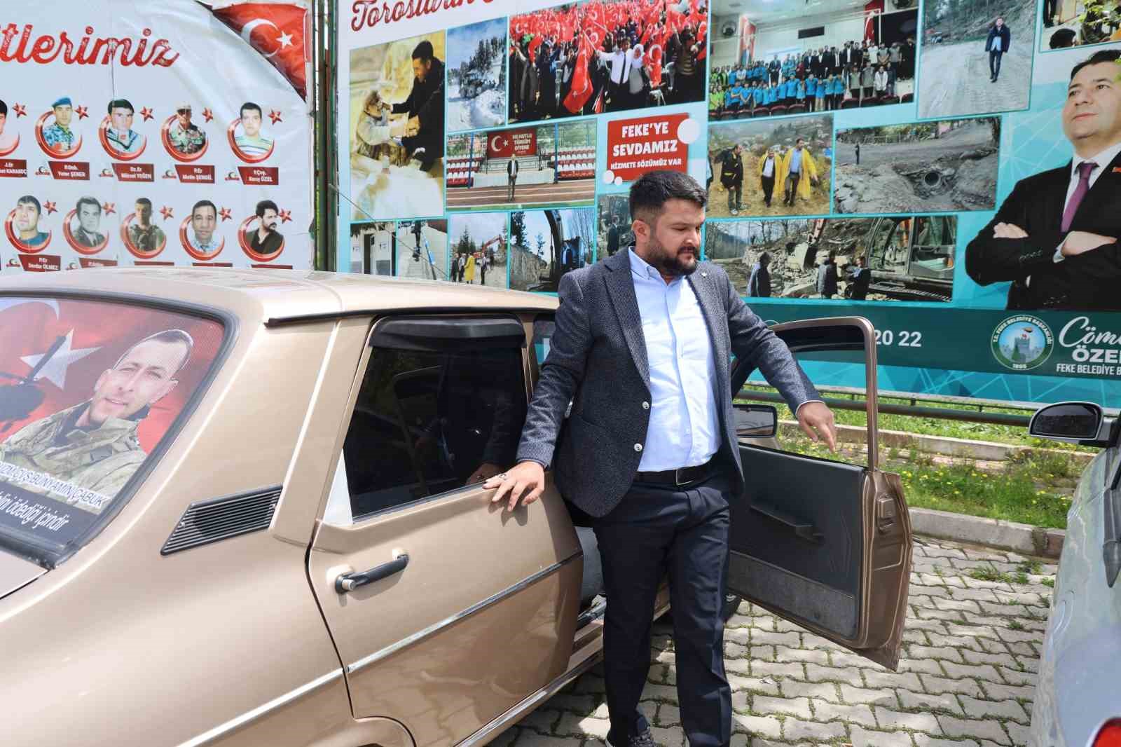 Fekeli gaziden Kaymakam Yılmaz&rsquo;a, Ferdi Tayfur&rsquo;un "Hatıran Yeter" şarkısıyla teşekk&uuml;r
