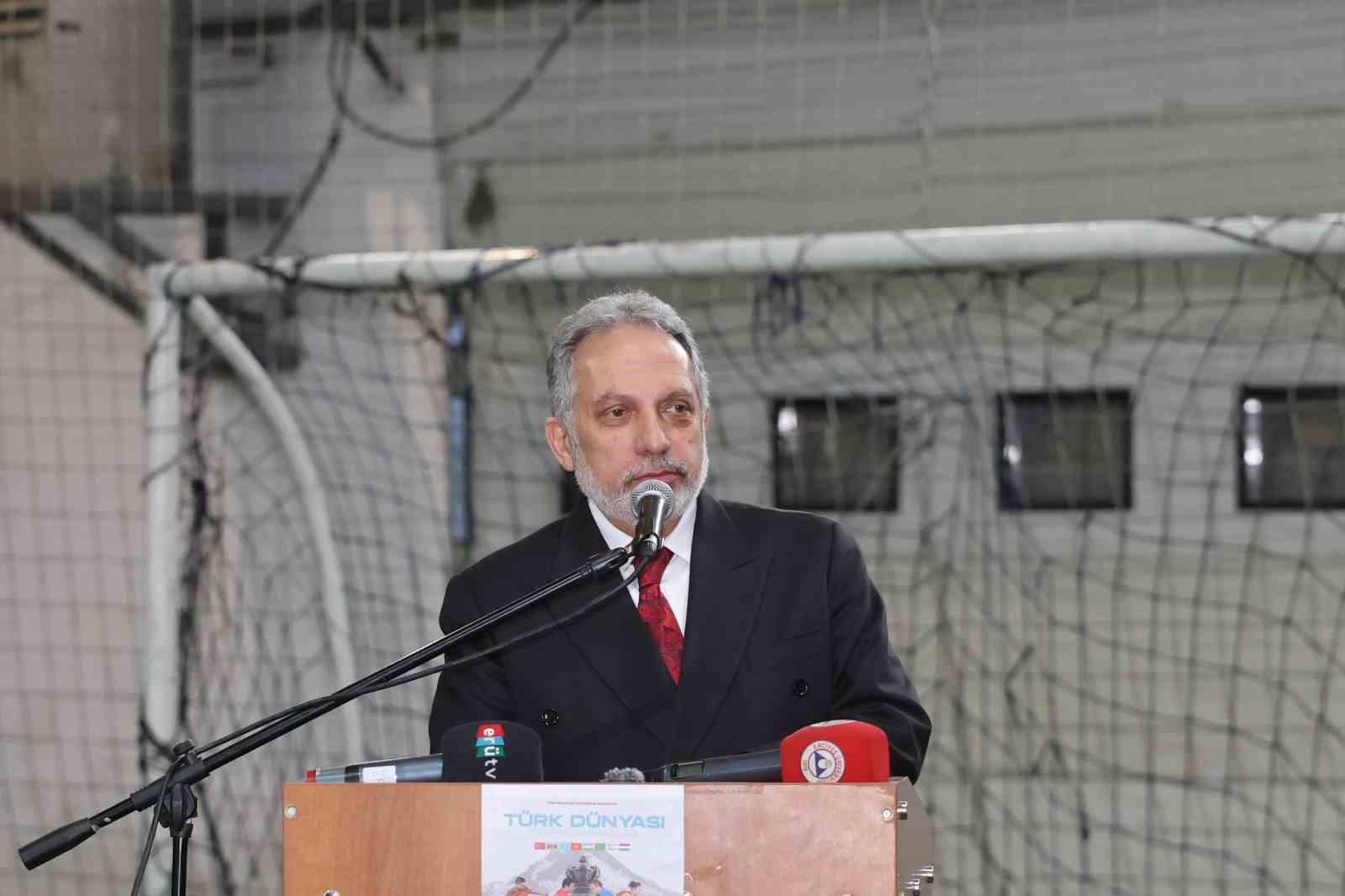 T&uuml;rk D&uuml;nyası Spor M&uuml;sabakaları ER&Uuml; ev sahipliğinde başladı
