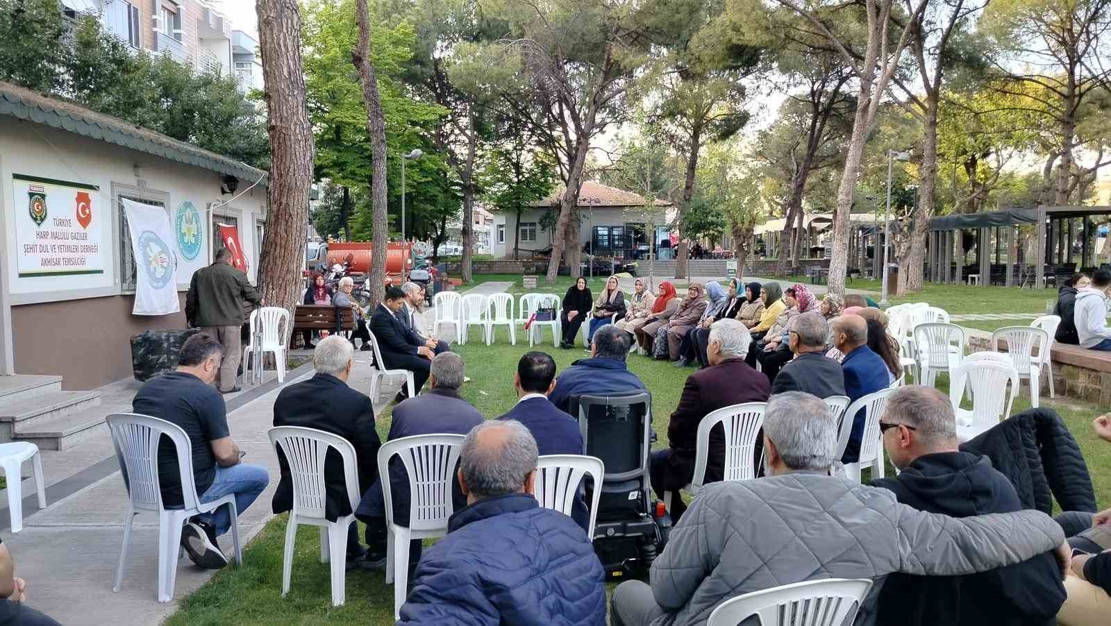 Akhisar&rsquo;da şehit aileleri ve gazilerden duygu dolu buluşma
