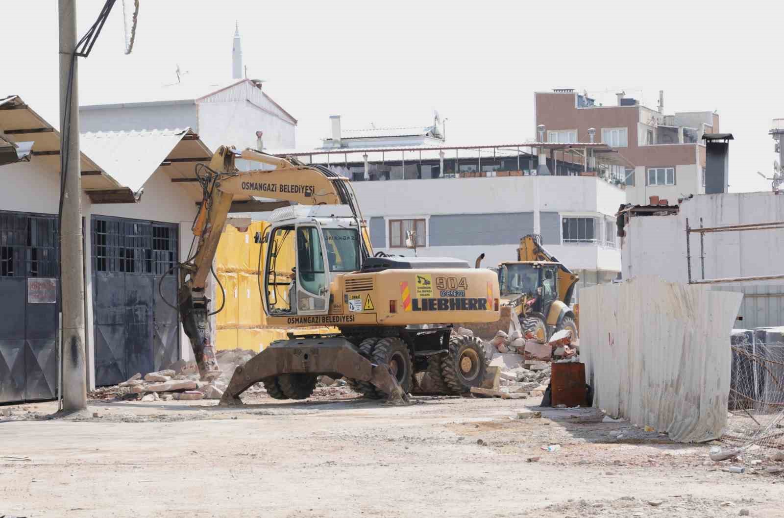 Osmangazi a&ccedil;ılan yeni yollarla daha ulaşılabilir hale geldi
