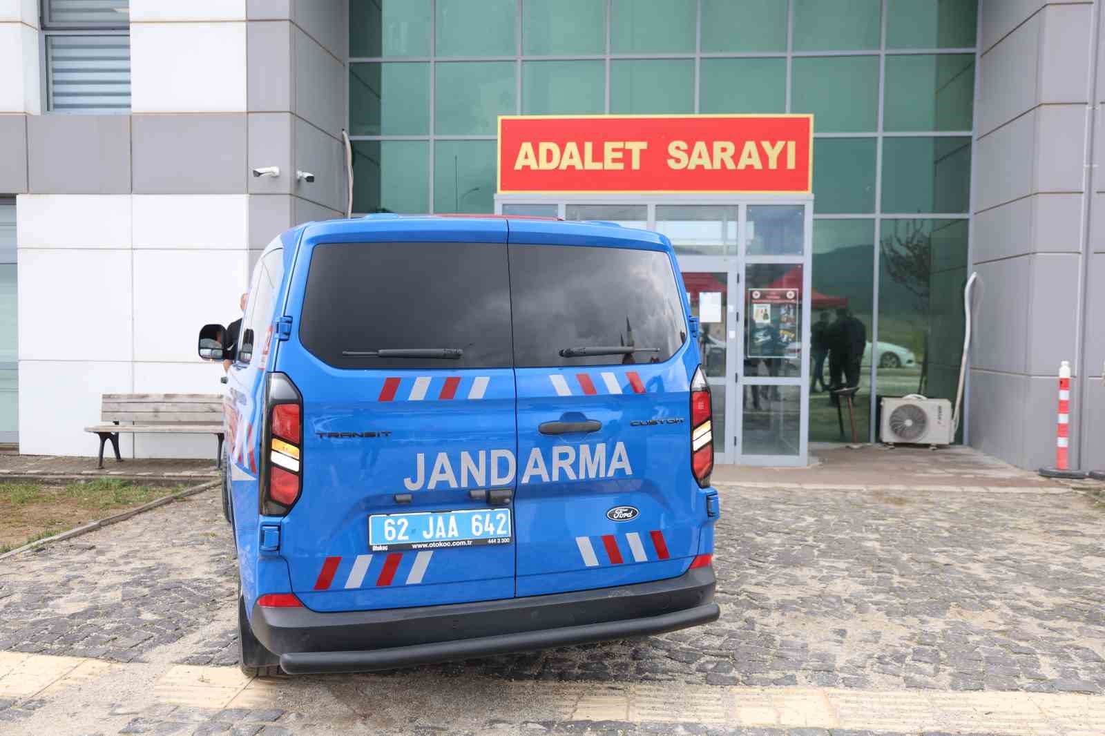 G&uuml;listan Doku soruşturmasında g&ouml;zaltına alınan 2 ş&uuml;pheli adliyeye sevk edildi
