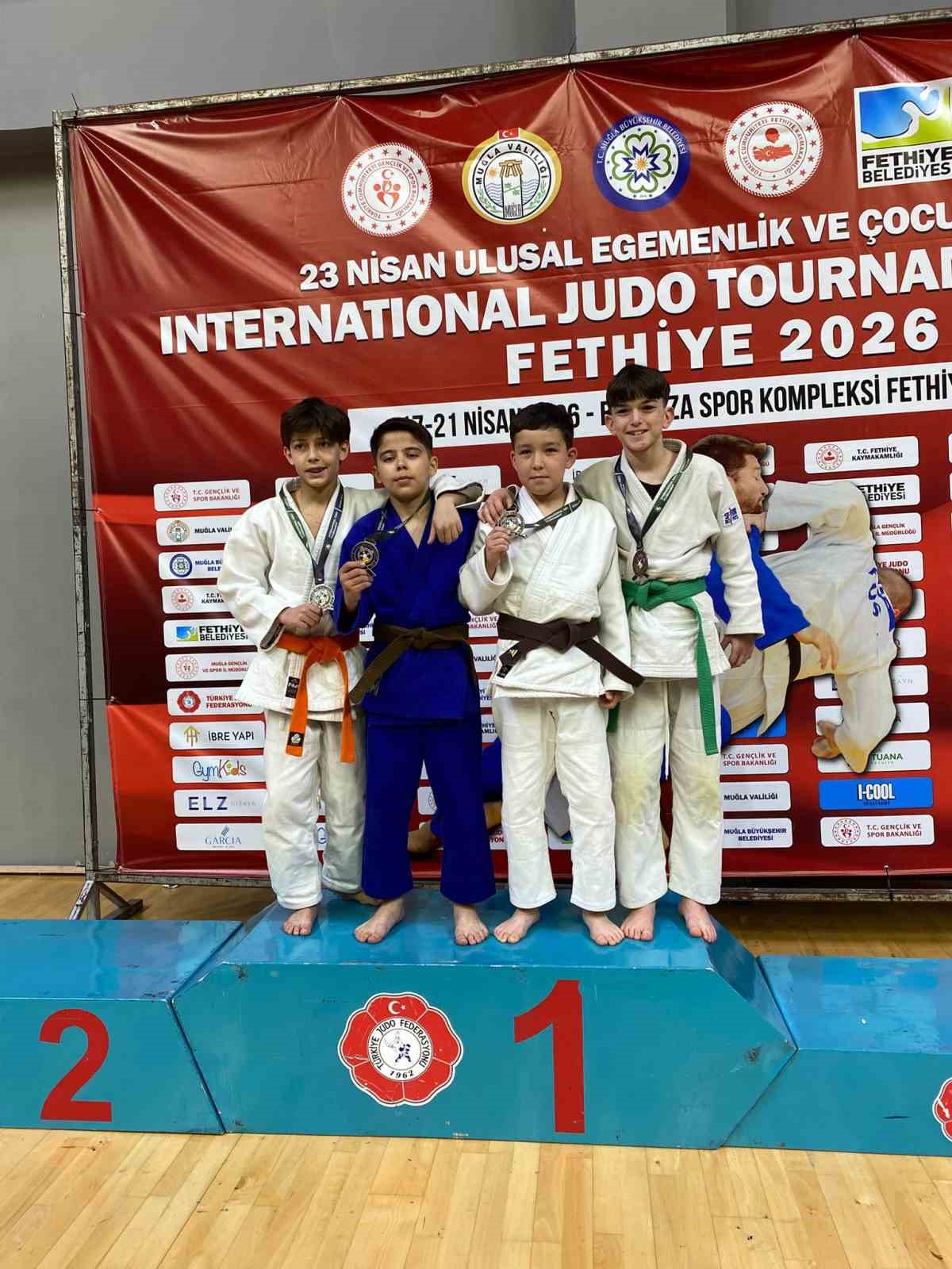 Salihlili judoculardan uluslararası başarı
