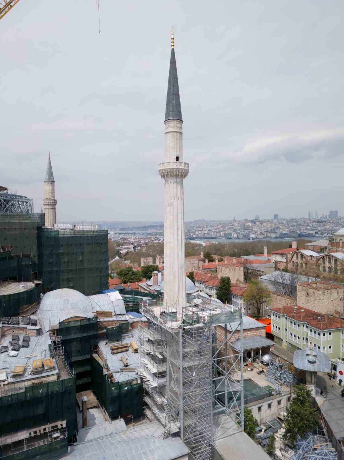Ayasofya&rsquo;nın kuzeydoğu minaresinde restorasyon tamamlandı
