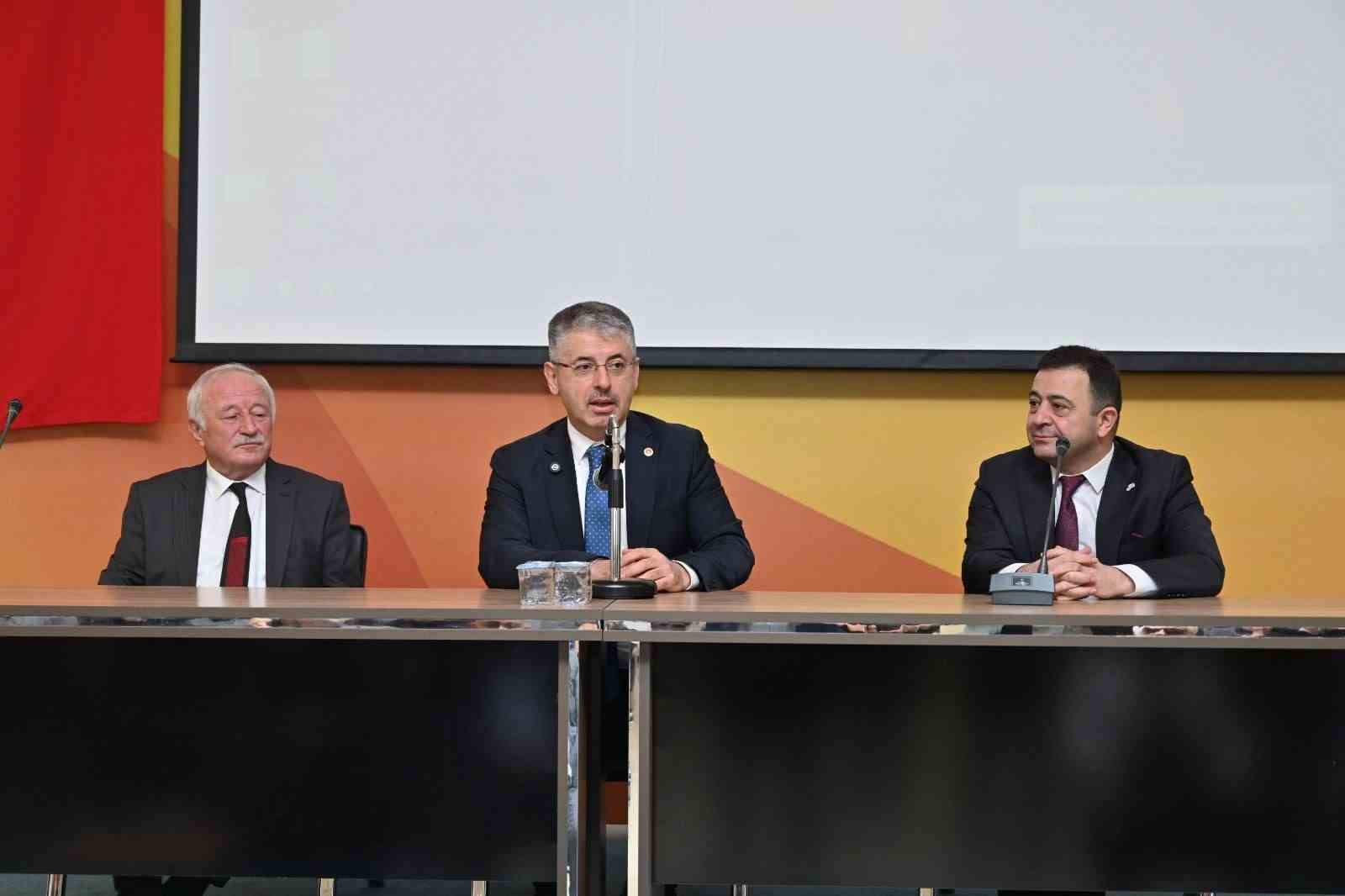 &Ccedil;opuroğlu, Kariyer G&uuml;nleri&rsquo;nde &ouml;ğrencilerle buluştu
