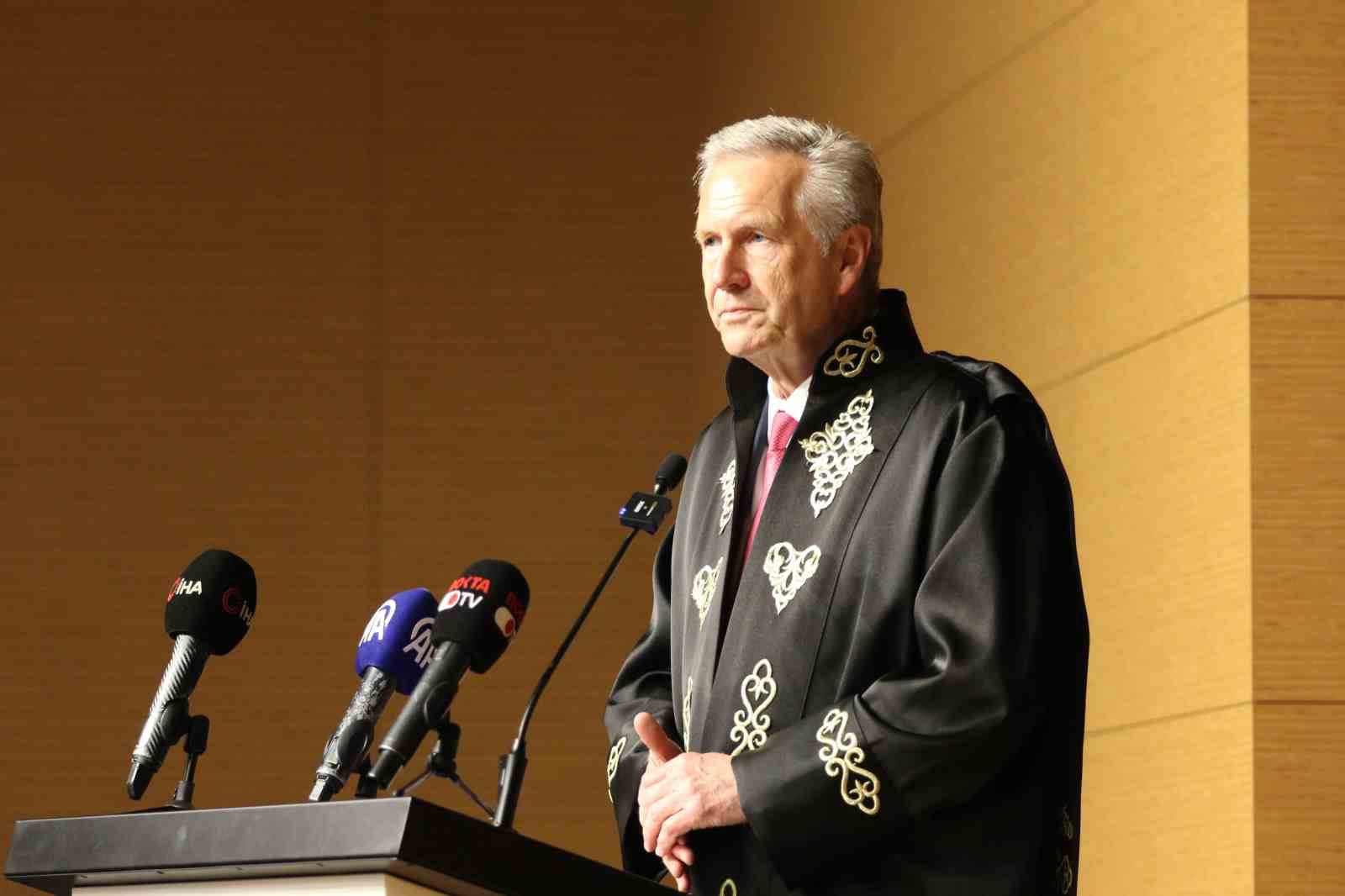 Almanya&rsquo;nın 10. Cumhurbaşkanı Wulff&rsquo;a Kocaeli&rsquo;de fahri doktora
