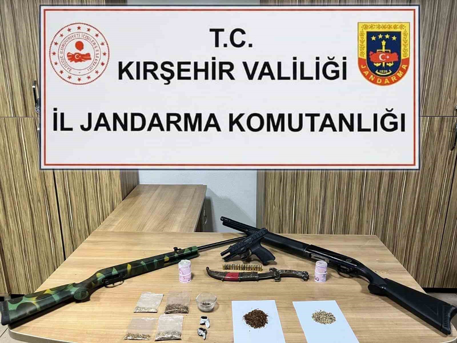Kırşehir&rsquo;de uyuşturucu operasyonu: 2  tutuklama

