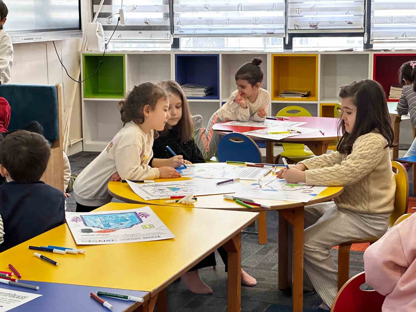 Kağıthane&rsquo;de miniklere kitap dolu d&uuml;nya
