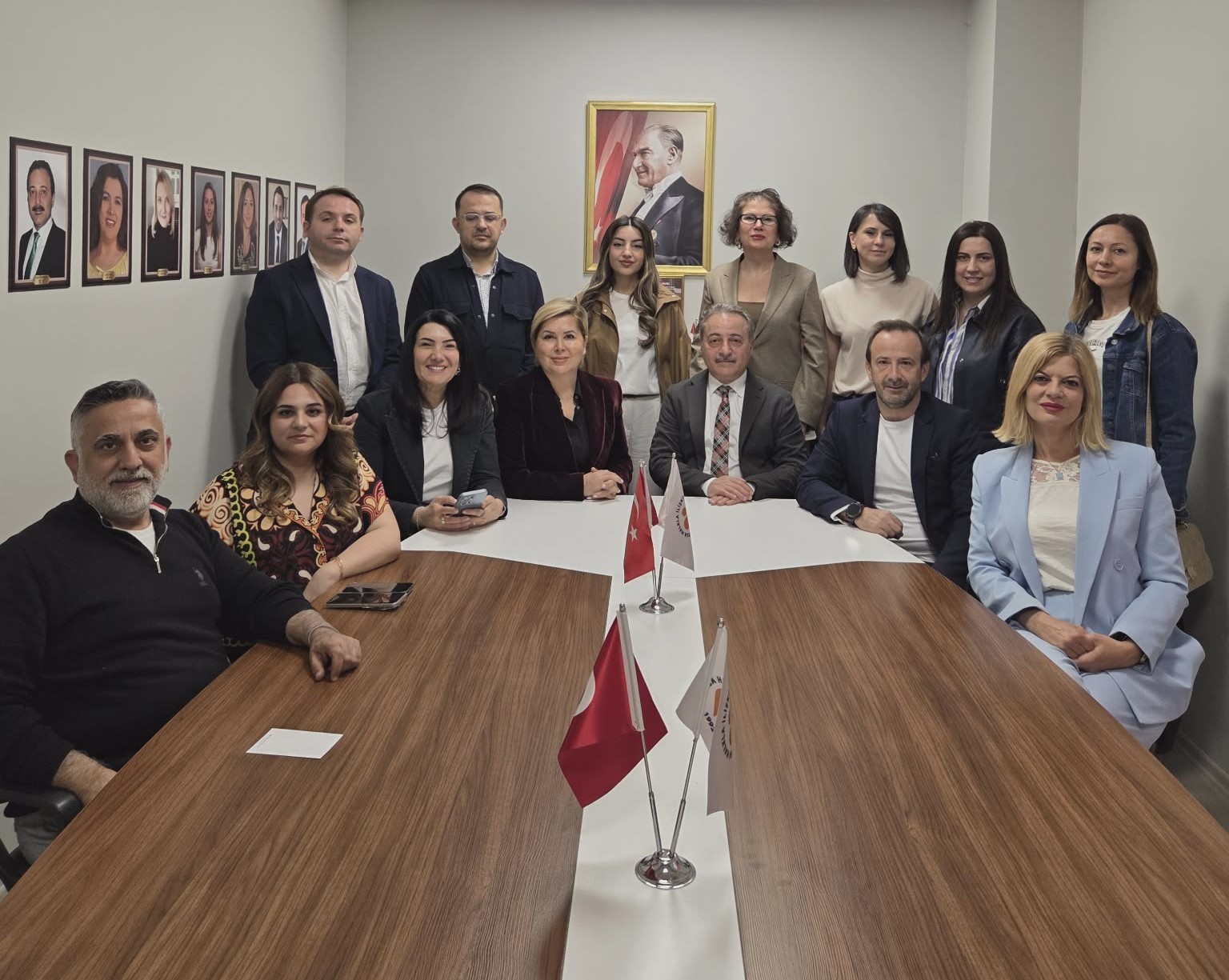 BHİD&rsquo;de bayrak değişimi
