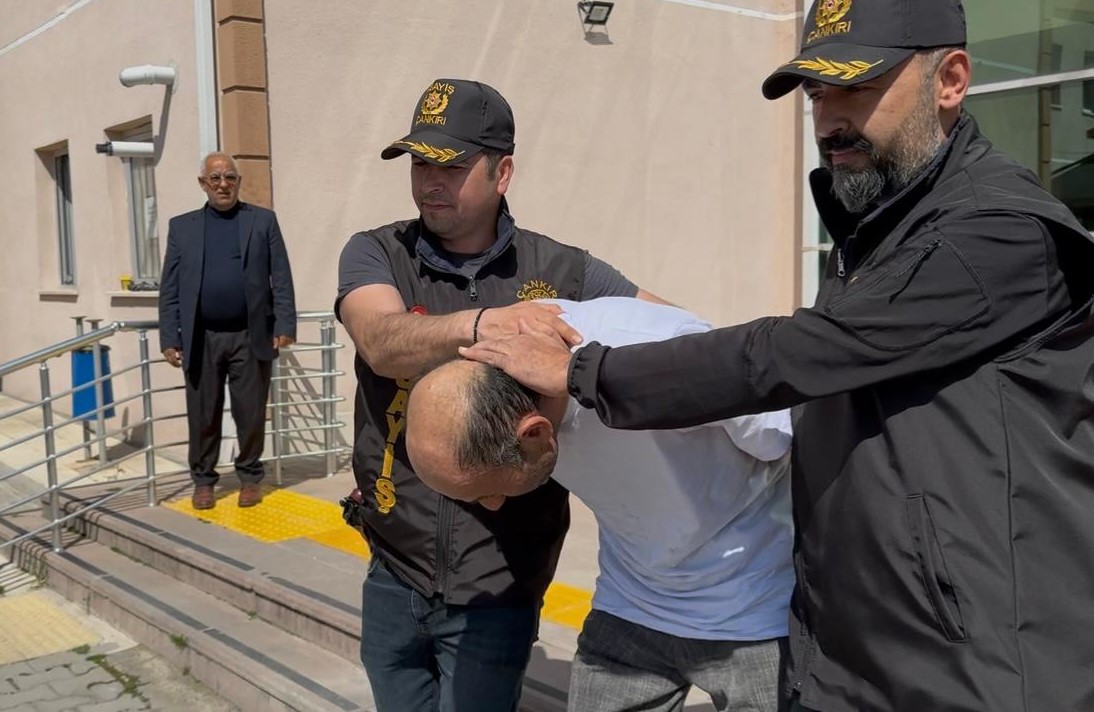 Kardeşini &ouml;ld&uuml;ren zanlı adliyeye sevk edildi
