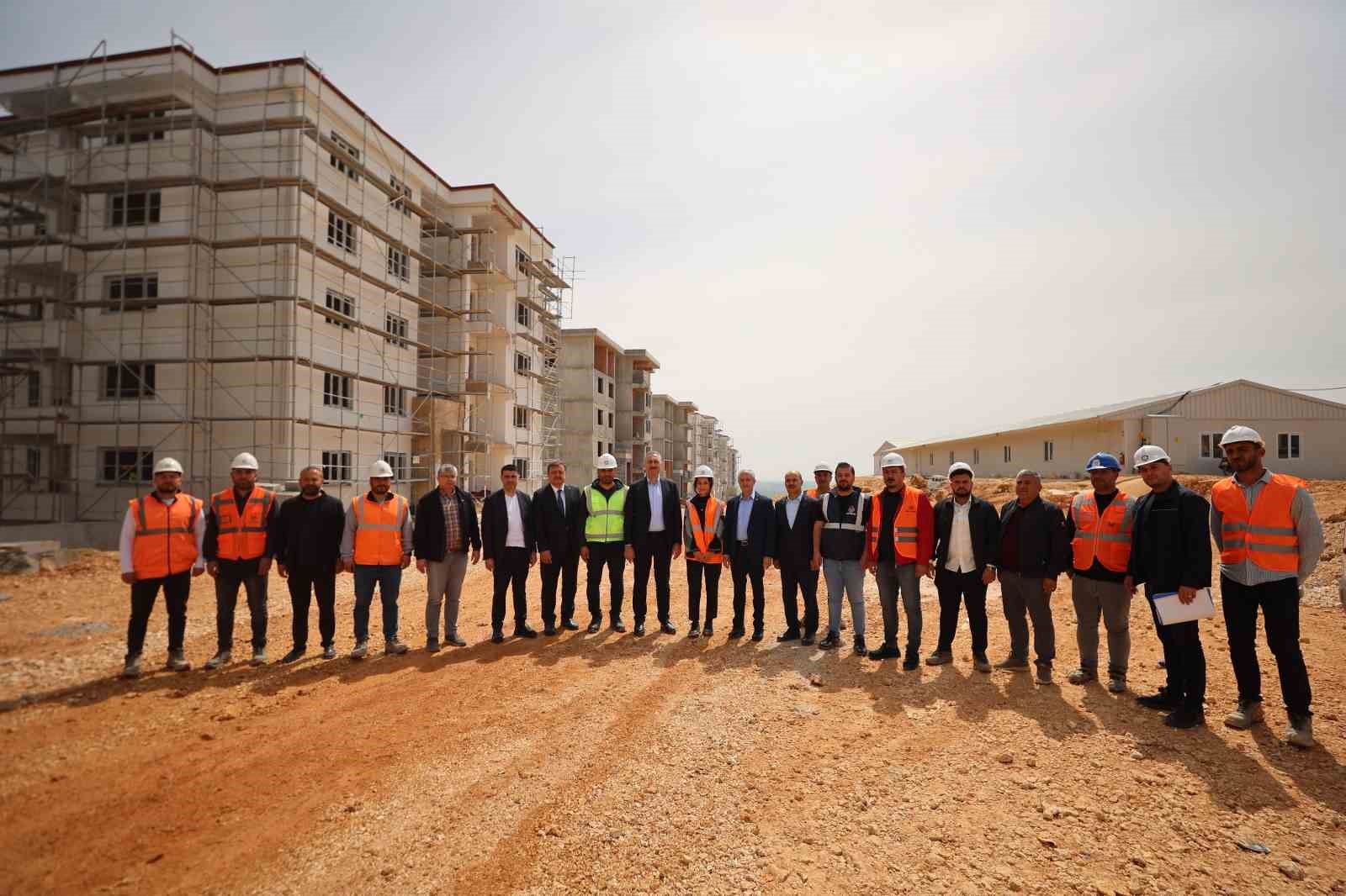 Şahinbey&rsquo;de 3 bin 414 konutluk dev proje hız kesmiyor
