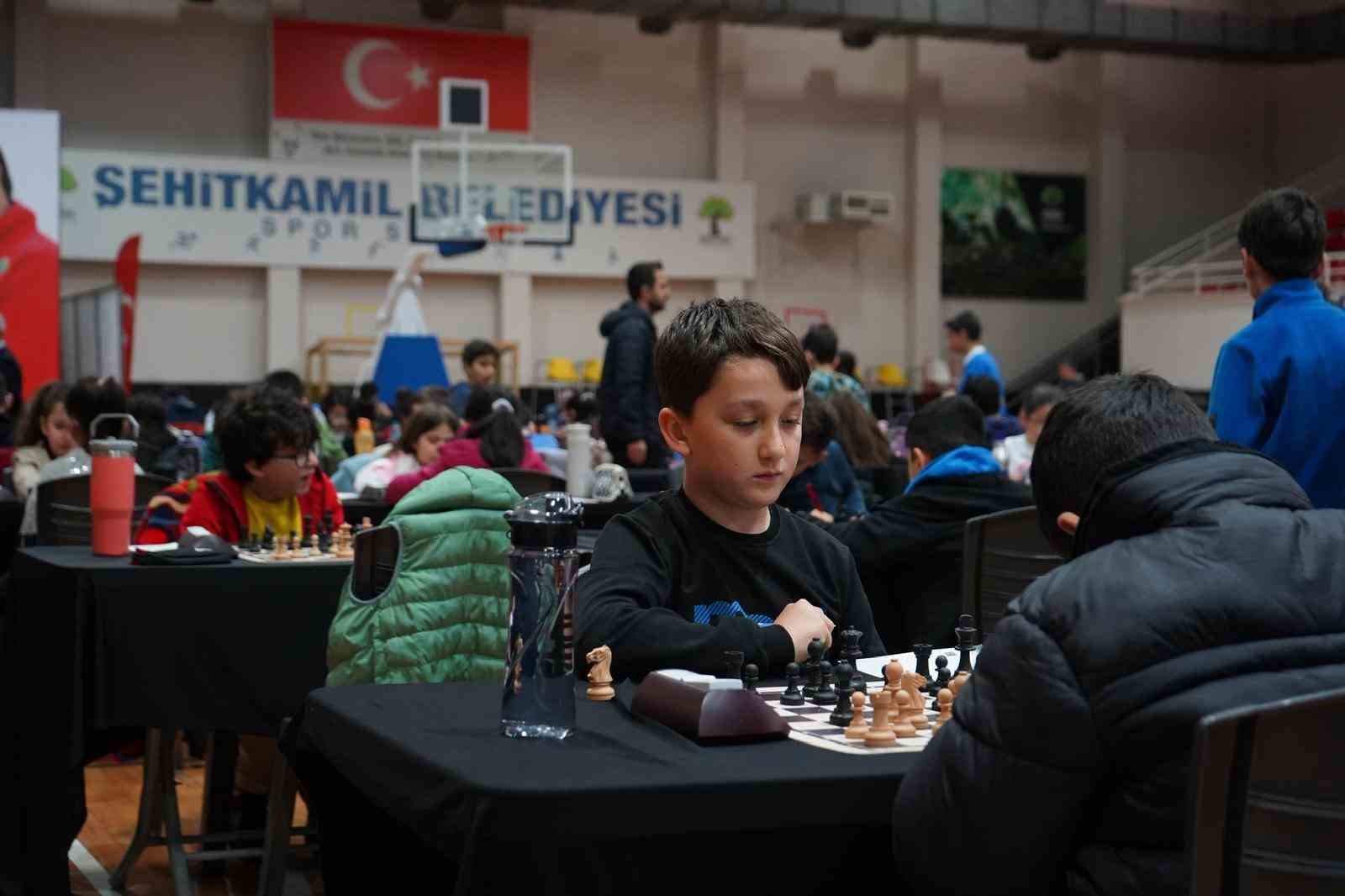 Şehitkamil&rsquo;de hamleler vefa i&ccedil;in atıldı
