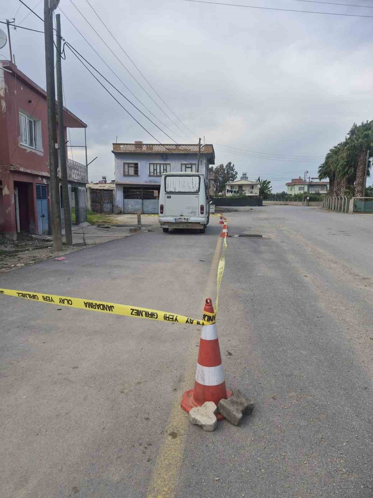 2 yaşındaki &ccedil;ocuk babasının kullandığı aracın altında kaldı
