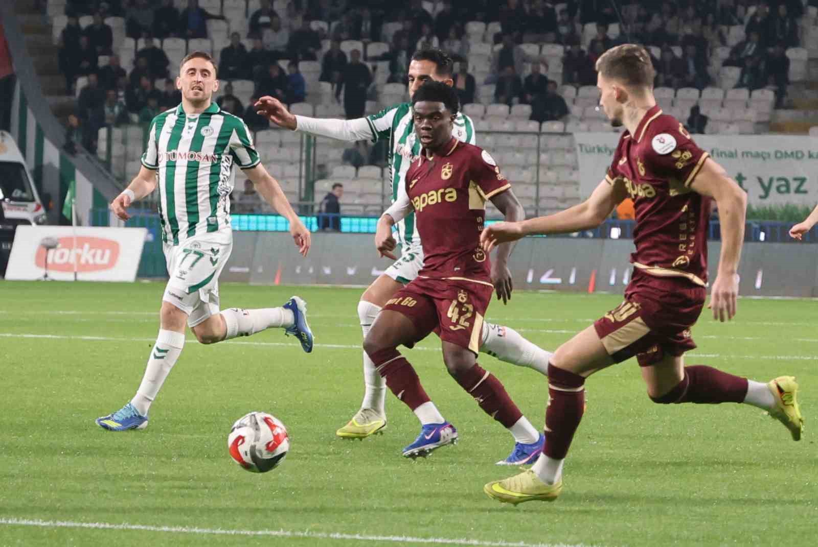 Trendyol S&uuml;per Lig: Konyaspor: 0 - Trabzonspor: 0 (Ma&ccedil; devam ediyor)
