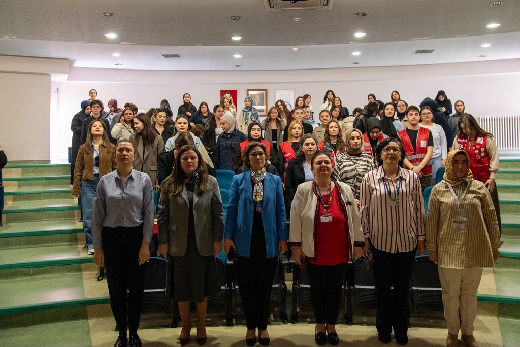 OM&Uuml;&rsquo;de Ulusal Ebeler Haftası etkinliklerle kutlandı
