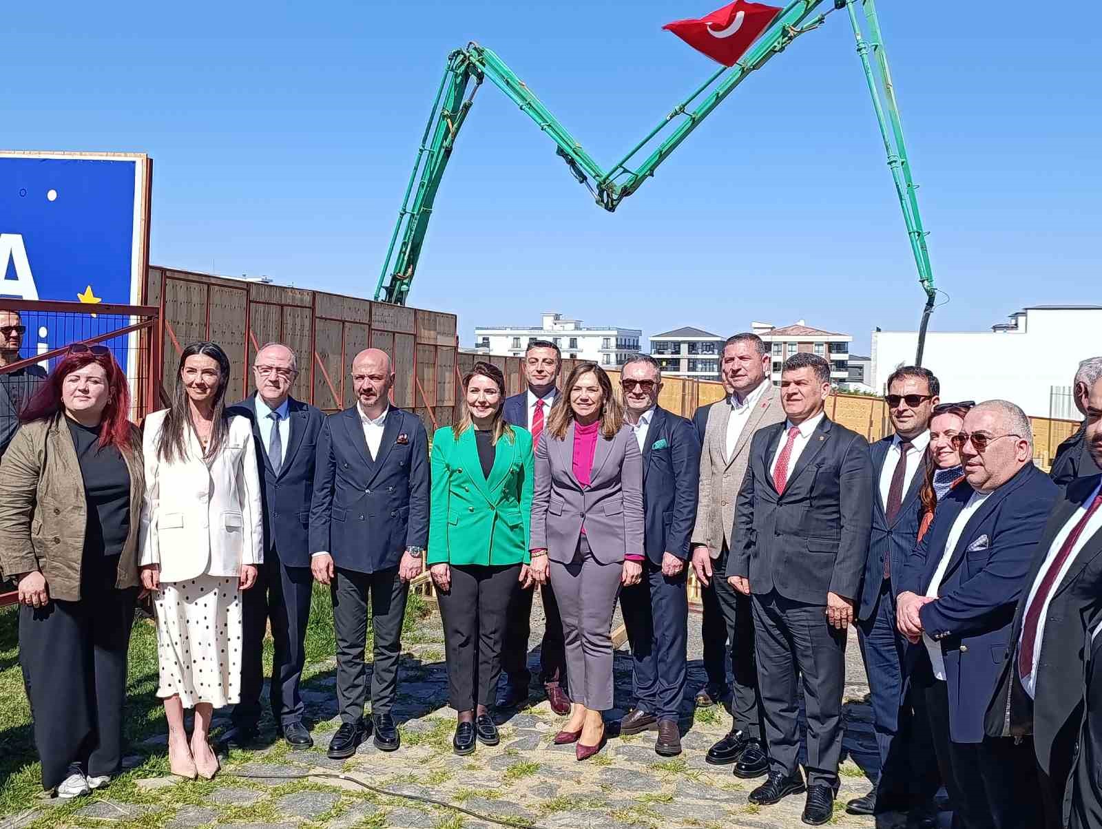 &rsquo;Tek &Ccedil;ocuk Yuvamız S&uuml;leymanpaşa G&uuml;nd&uuml;z Bakımevi&rsquo;nin temeli atıldı
