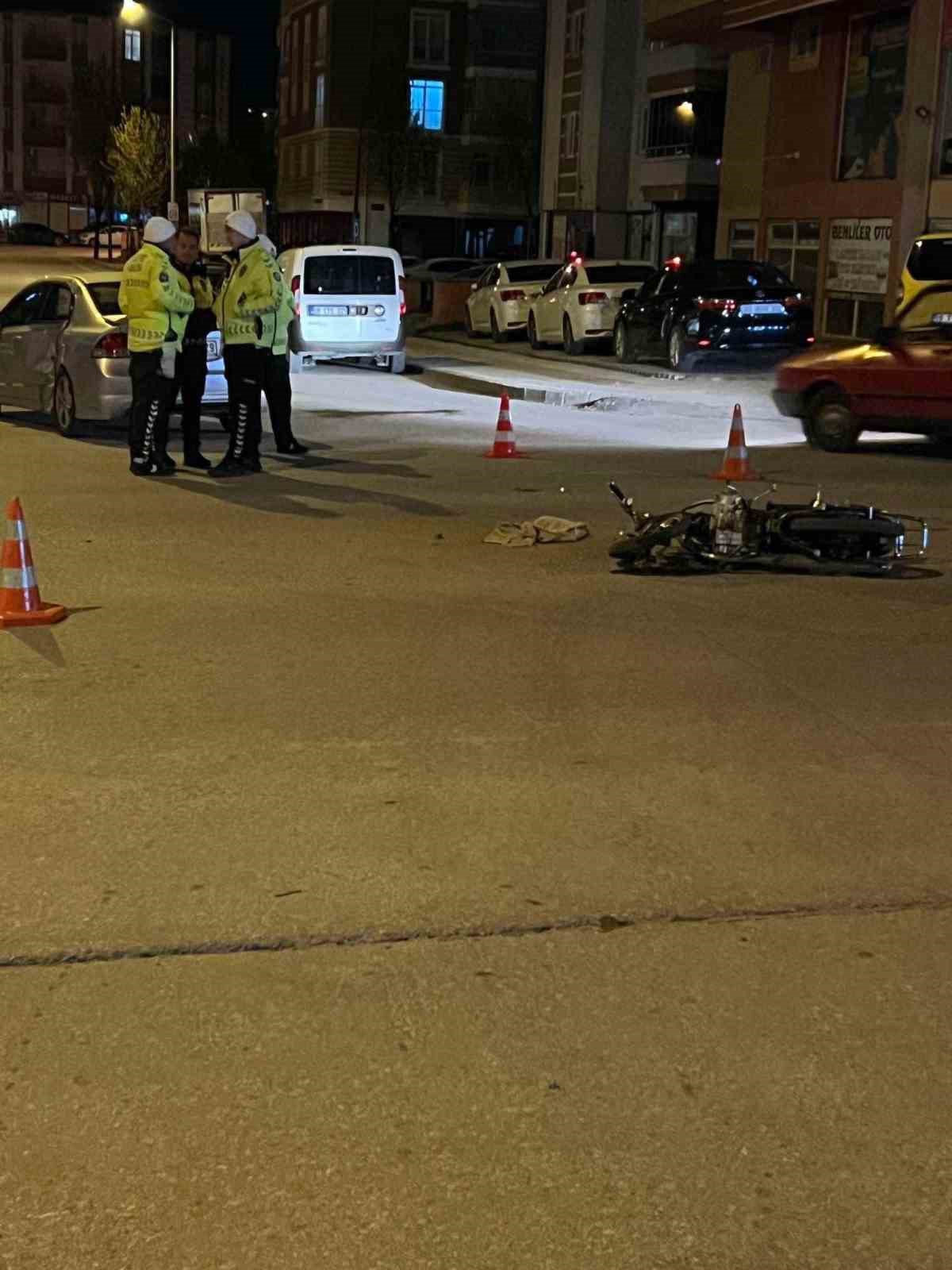 Çorum’da otomobil ile motosiklet çarpıştı: 1 yaralı