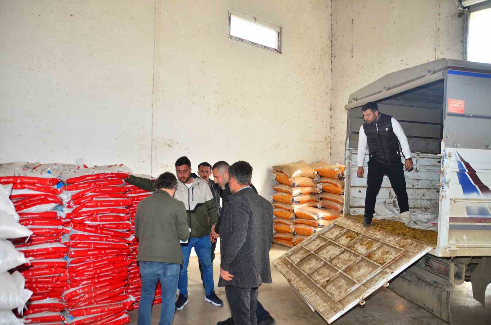 Samsun&rsquo;da &ccedil;ift&ccedil;ilere sorgum sudan tohumu dağıtıldı
