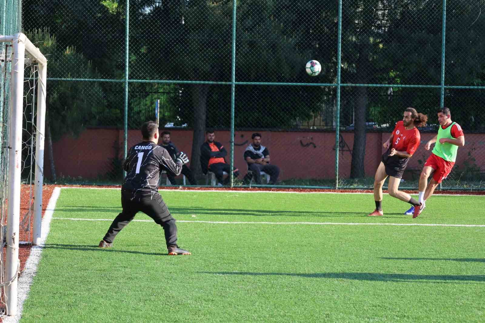 Sağlık Kupası&rsquo;nda ilk d&uuml;d&uuml;k &ccedil;aldı
