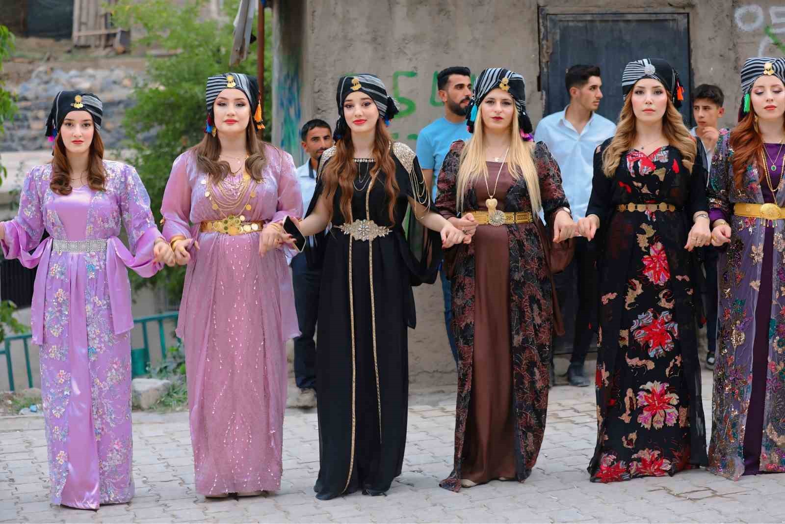 Goyan aşireti d&uuml;ğ&uuml;nler i&ccedil;in kısıtlamaya gitti: &rsquo;&rsquo;Kadınlar başımızın tacıdır&rsquo;&rsquo;
